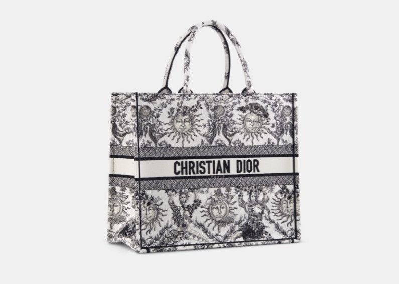 Dior o1w1db10225 Size: OS / M1286ZE Tote Bag in Black & White Size ONE SIZE - 1 Thumbnail