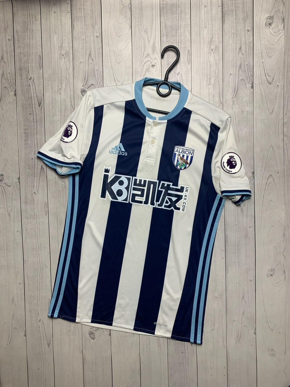 Adidas × Vintage Adidas West Bromwich soccer jersey size S Size US S / EU 44-46 / 1 - 1 Thumbnail