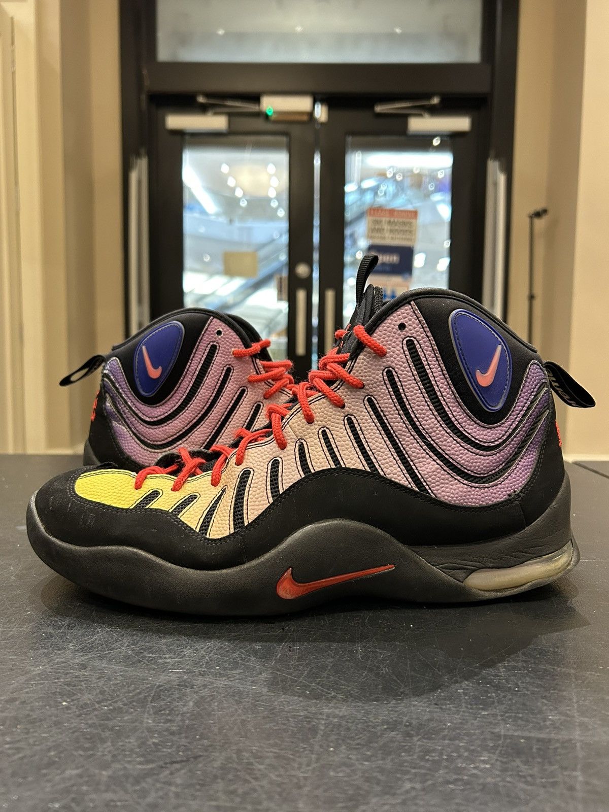Nike × Supreme Nike Air Bakin SP ‘Supreme Black Gradient’ Size US 13 / EU 46 - 2 Thumbnail