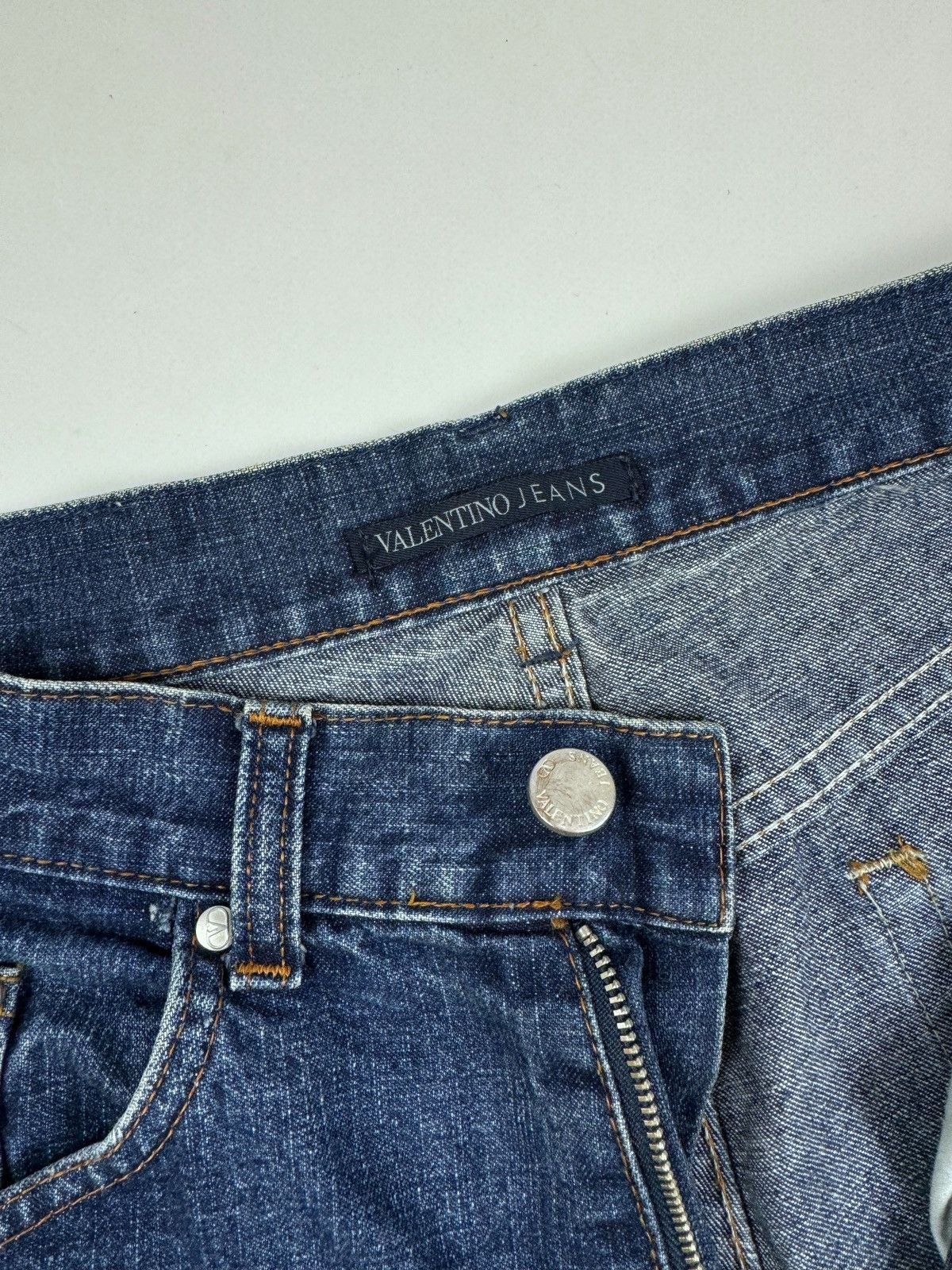 Valentino Vintage Valentino Jeans Washed Denim Jeans Pants Size US 33 - 9 Thumbnail