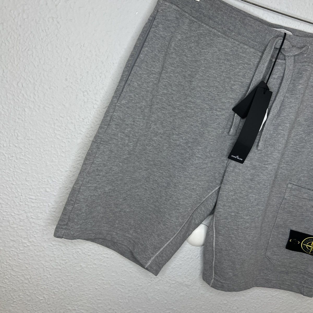 Stone Island Stone Island Bermuda Fleece Shorts Pants Trousers Grey Size US 34 / EU 50 - 2 Thumbnail