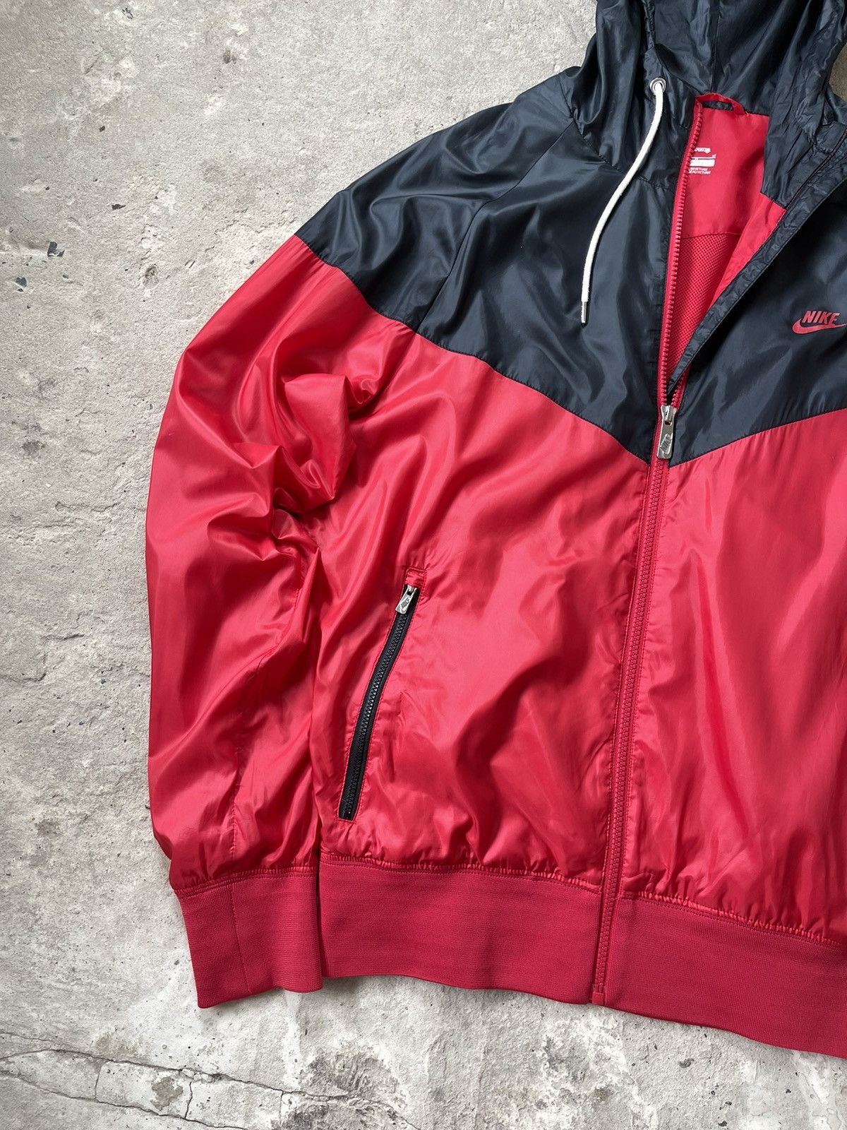 Nike Nike The Windrunner Light Hooded Zip Up Windbreaker Jacket Size US M / EU 48-50 / 2 - 3 Thumbnail