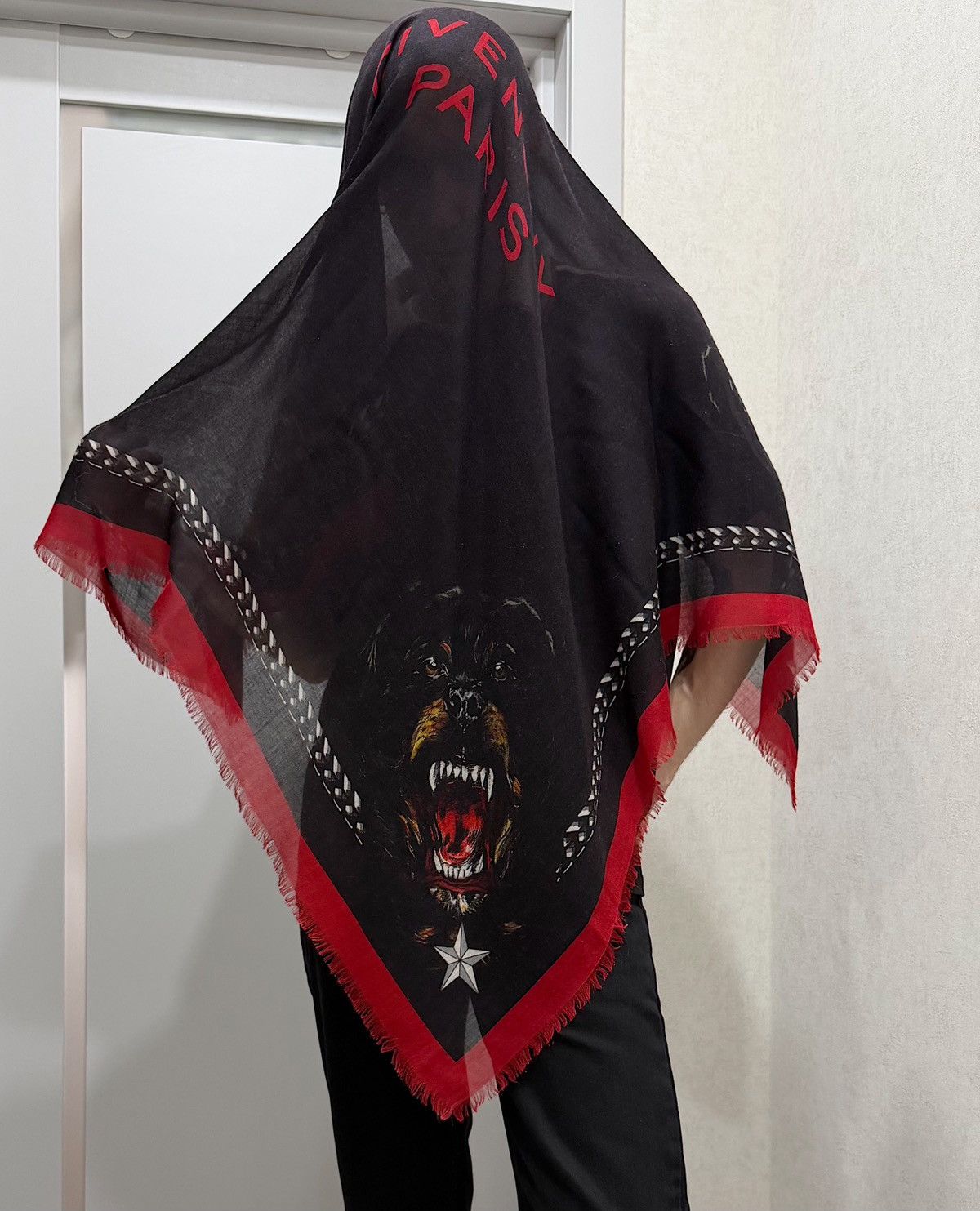 Givenchy GIVENCHY Rottweiler Stars & Chain Cashmere Scarf wool Kanye Size ONE SIZE - 5 Thumbnail