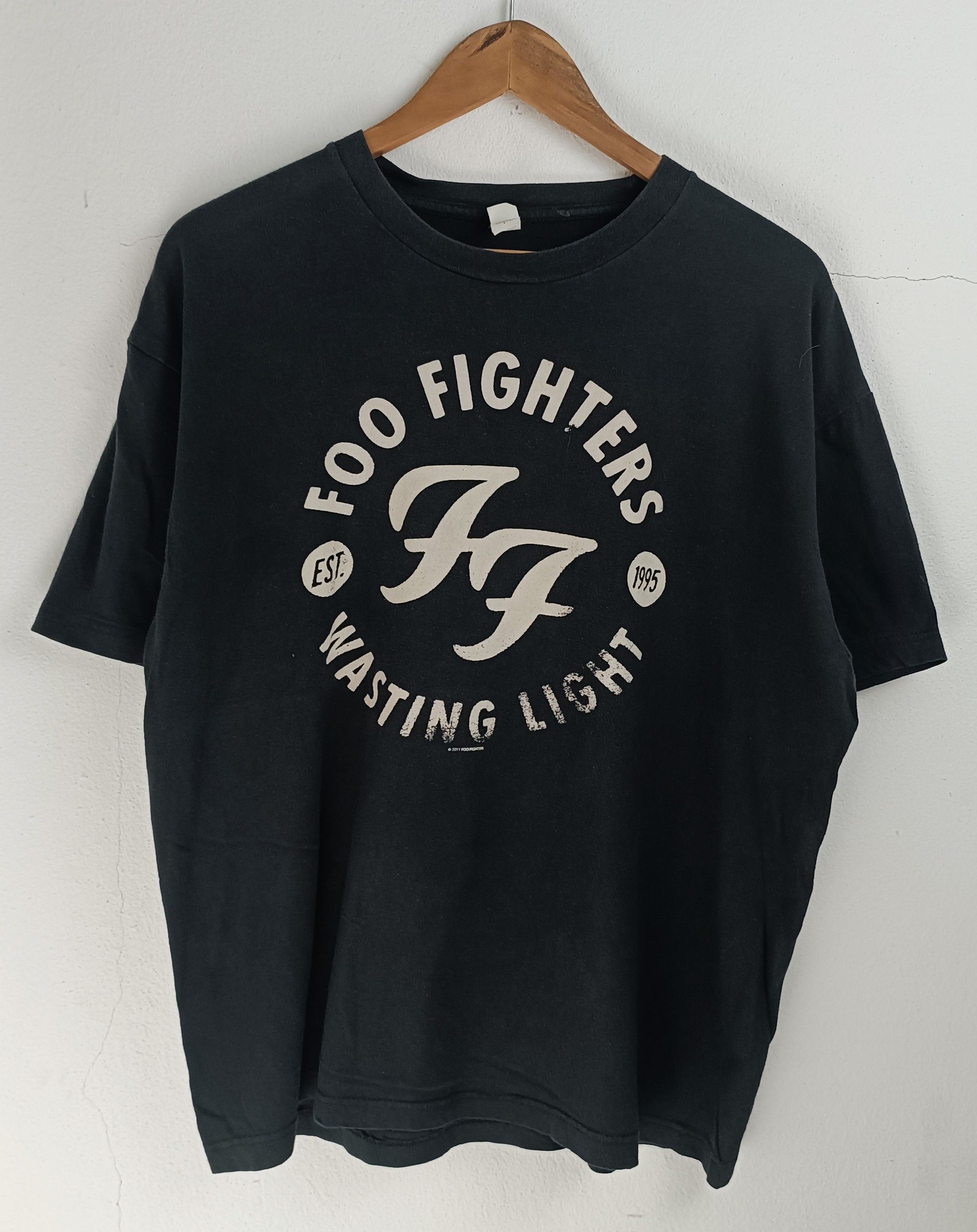 Band Tees VINTAGE 2011 FOO FIGHTERS WASTING LIGHT TOUR nirvana hole Size US L / EU 52-54 / 3 - 3 Thumbnail