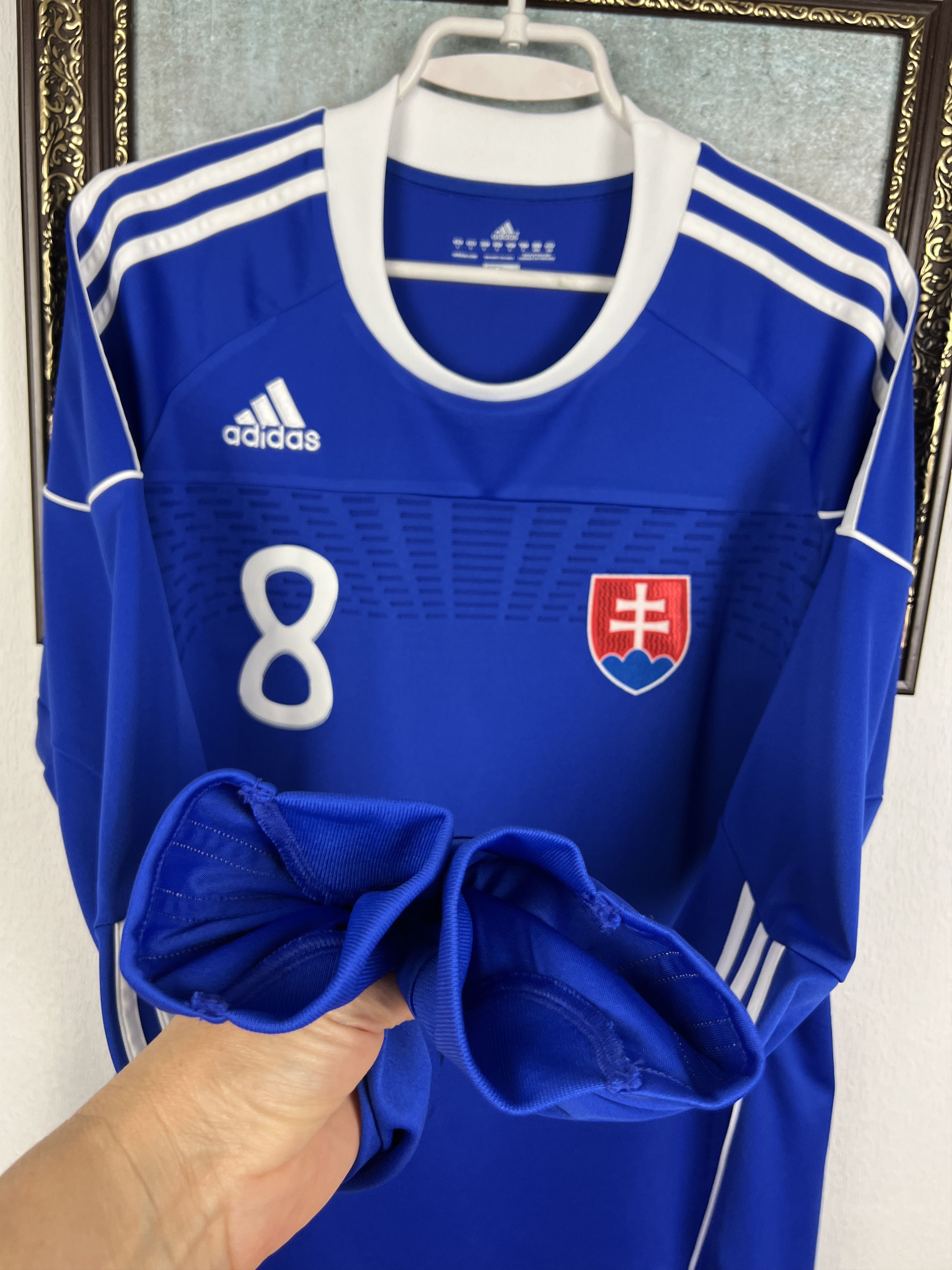 Adidas Slovakia Home football shirt Long Sleeve Player Issue Jersey Size US L / EU 52-54 / 3 - 5 Thumbnail