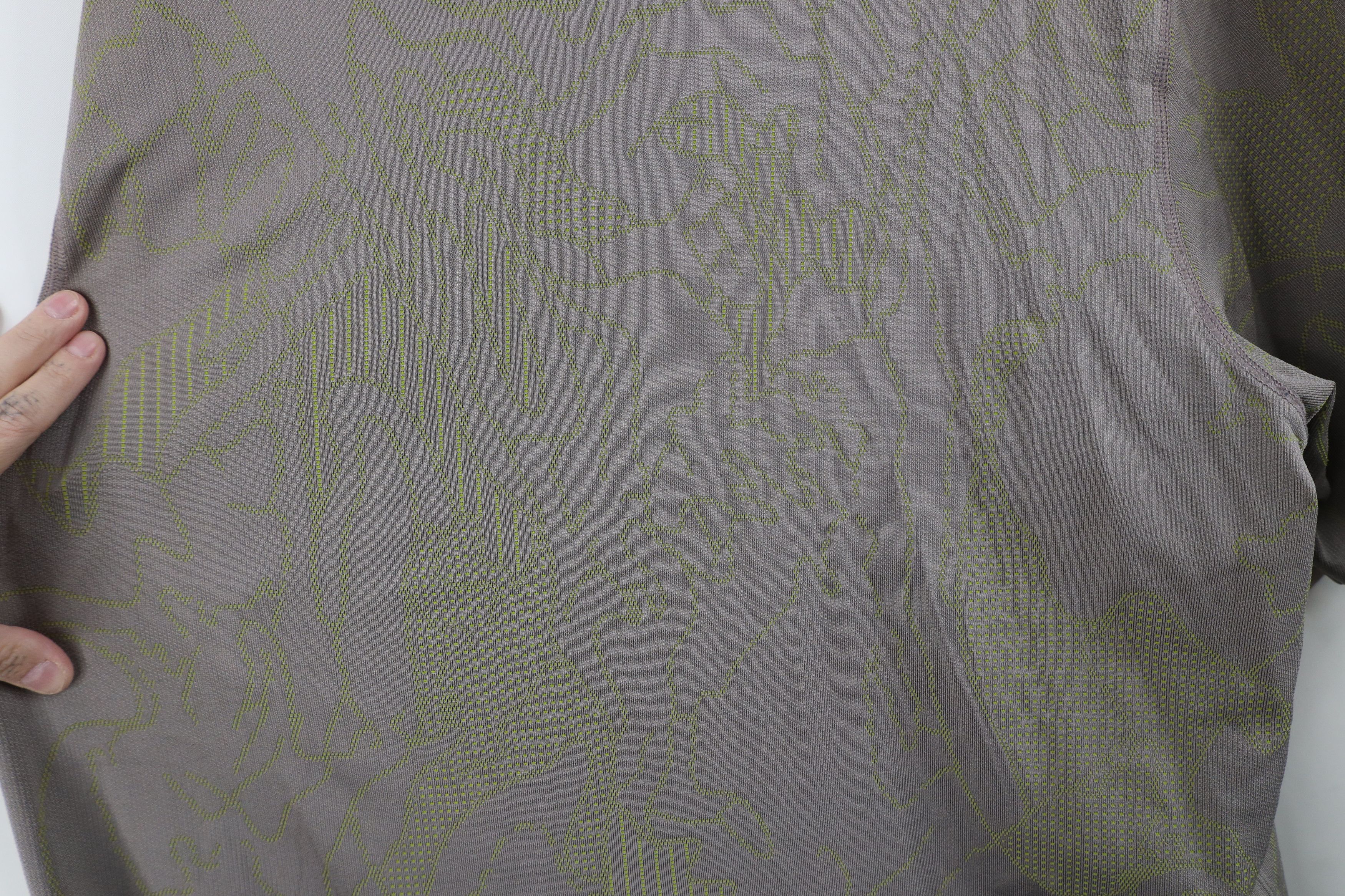 Nike Vintage Y2K Nike Camouflage Scott Mini Swoosh Knit T-Shirt Size US L / EU 52-54 / 3 - 7 Thumbnail