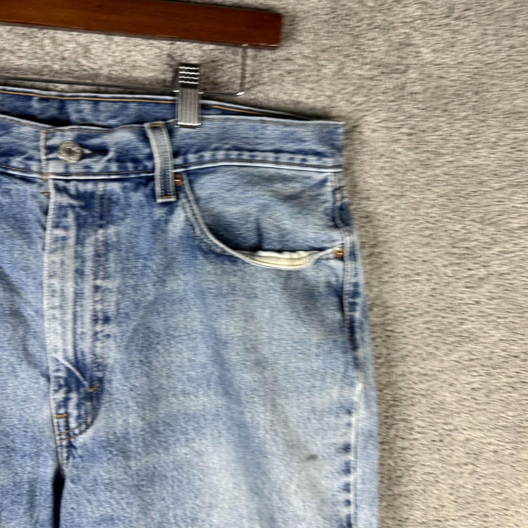 Levi's Levi's 550 Jeans Mens 38x32 Light Wash Blue Relaxed Straight Denim Cotton Size US 38 / EU 54 - 3 Thumbnail