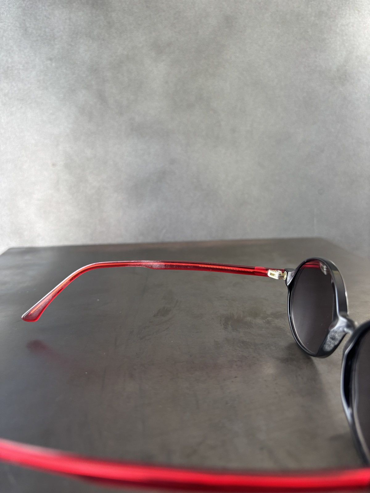 Designer Vintage Nouvelle Vague Sunglasses Made in Italy 1990s Circle Size ONE SIZE - 17 Thumbnail
