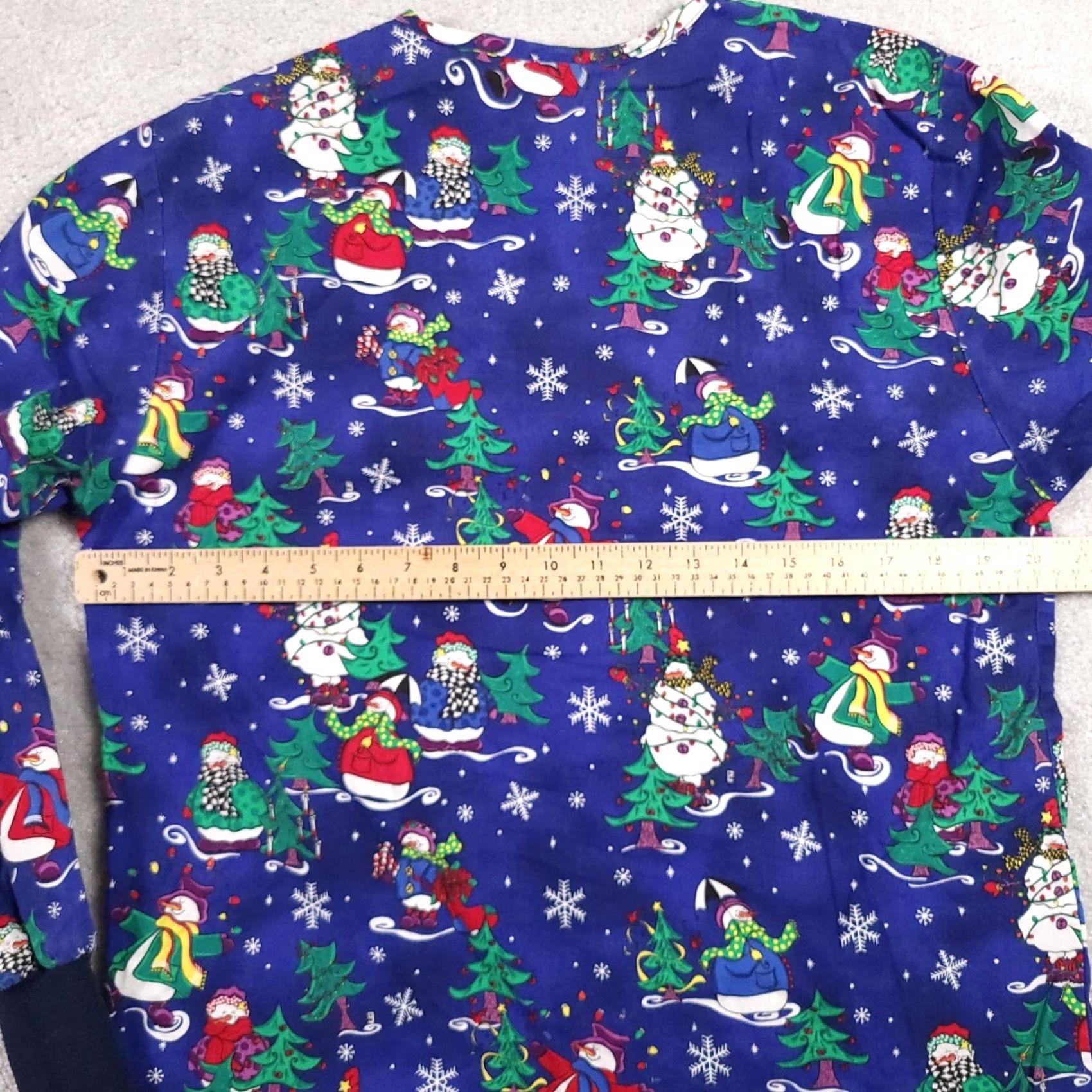 Vintage VINTAGE Barco Scrub Shirt Women’s Small Blue Long Sleeve Snowman Winter Snap Pockets Womens Scrub Shirt Size S / US 4 / IT 40 - 7 Thumbnail