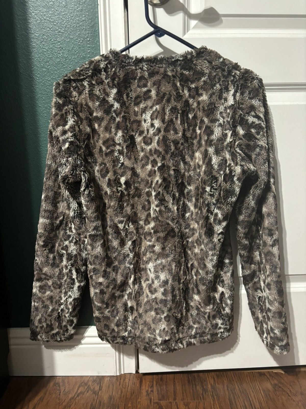 Tornado Mart Tornado Mart faux fur leopard pattern long sleeve Size US S / EU 44-46 / 1 - 2 Thumbnail