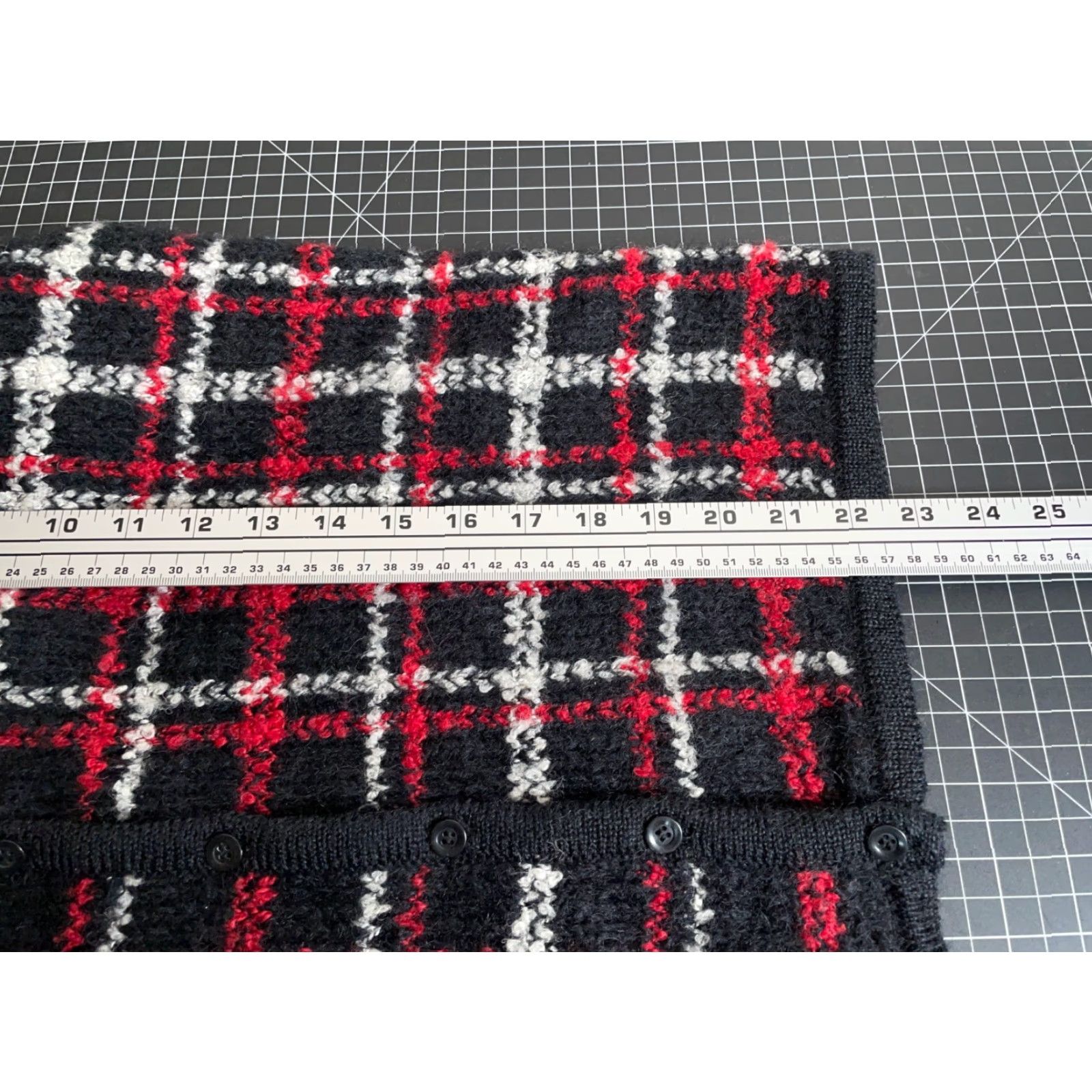 Vintage Vintage Yes Paul Harris Mohair Blend Cardigan Women's Large Red Black Plaid Sweater Collared Size L / US 10 / IT 46 - 6 Thumbnail