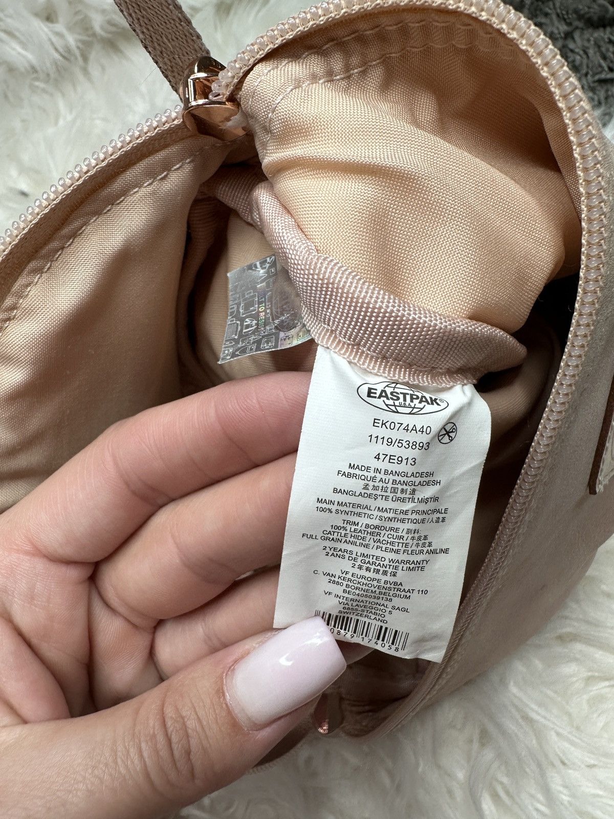 Eastpak Eastpak belt bag, pink, perfect condition, made in USA Size ONE SIZE - 10 Thumbnail
