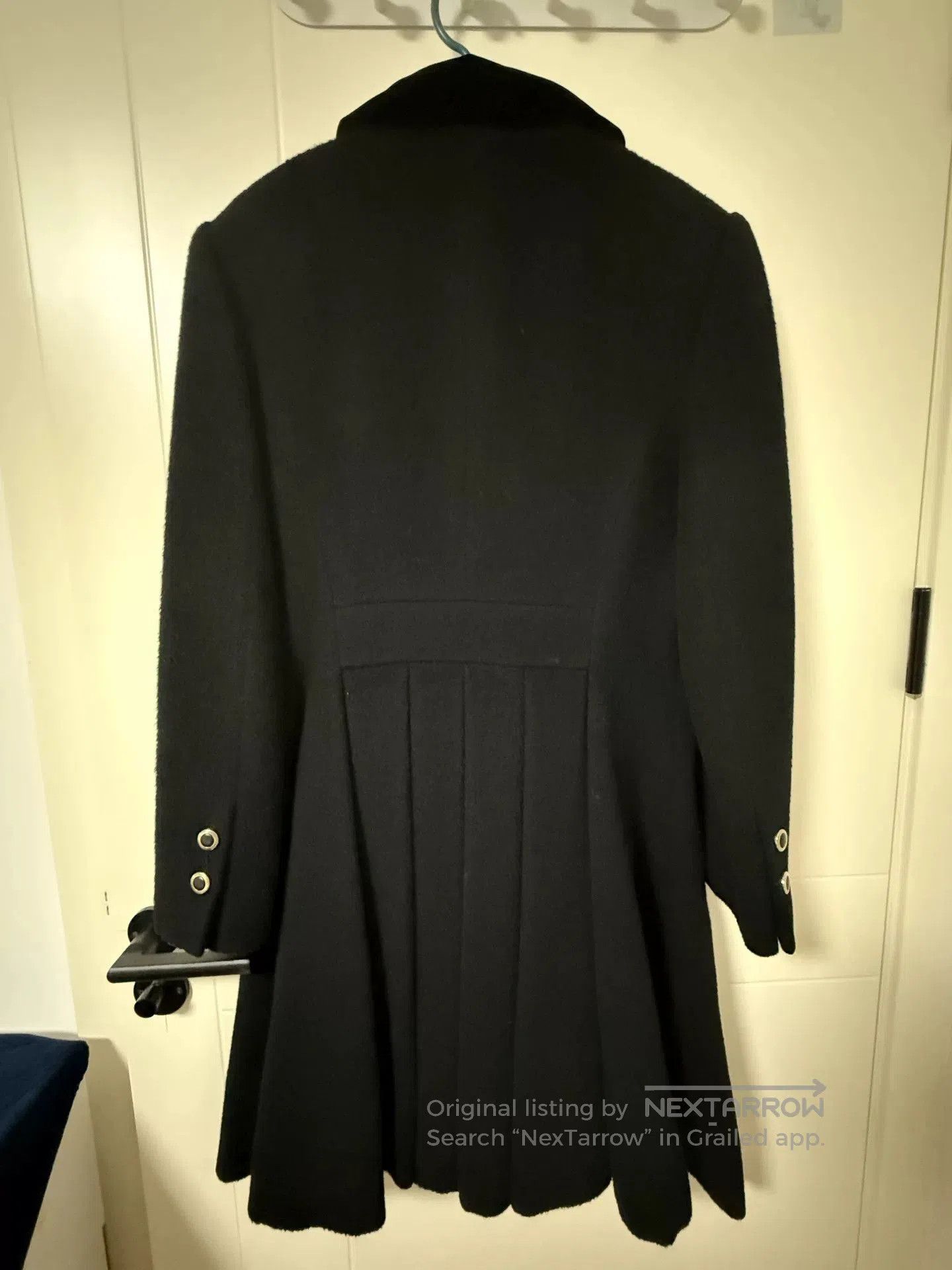 Dior dior cashmere coat in great condition. Size US L / EU 52-54 / 3 - 4 Thumbnail