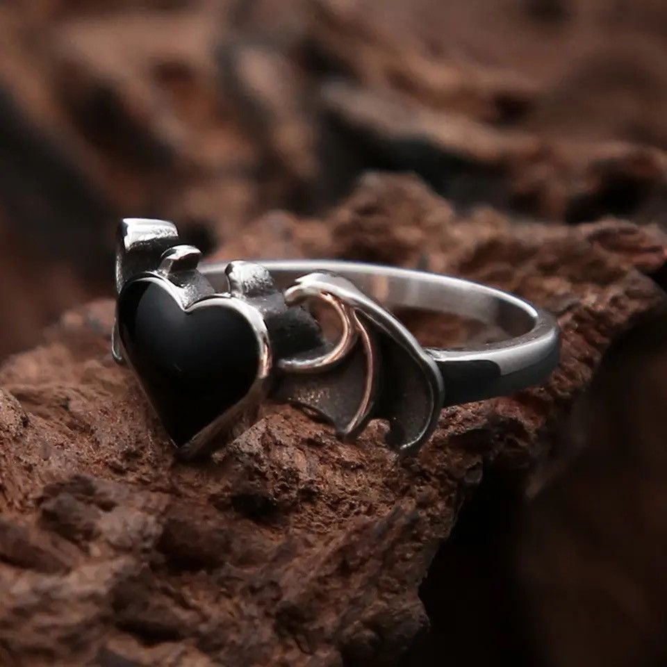 Jewelry Stainless Steel Heart Ring Size ONE SIZE - 2 Thumbnail