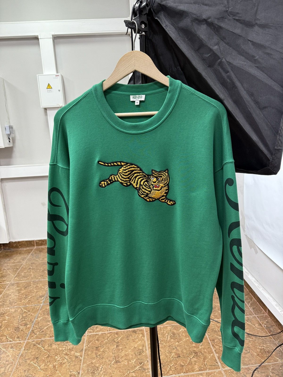 Kenzo 🇫🇷🐅 Kenzo Paris Embroidered Tiger Sweatshirt Rare Retro Y2K Size US M / EU 48-50 / 2 - 1 Thumbnail