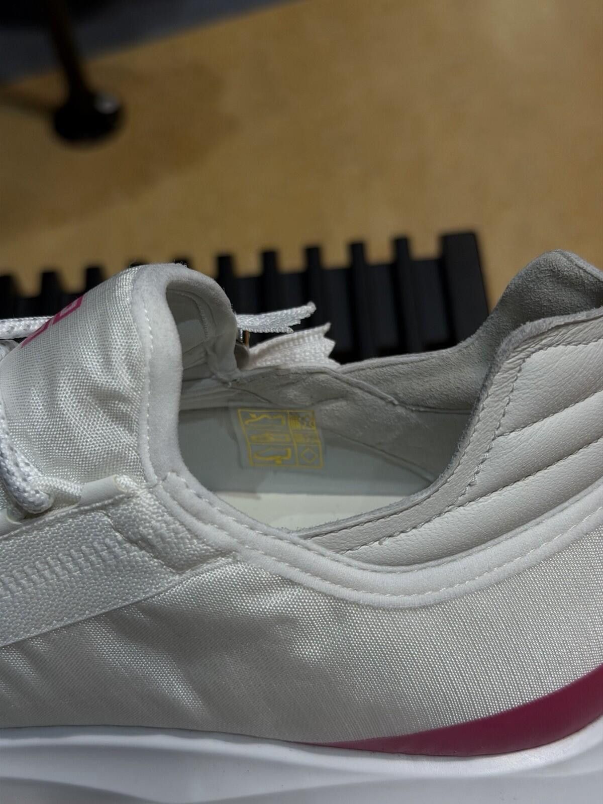 Givenchy Givenchy Spectre Logo Zip Runner Sneakers Size 39 (9US) W Size US 9 / IT 39 - 11 Thumbnail