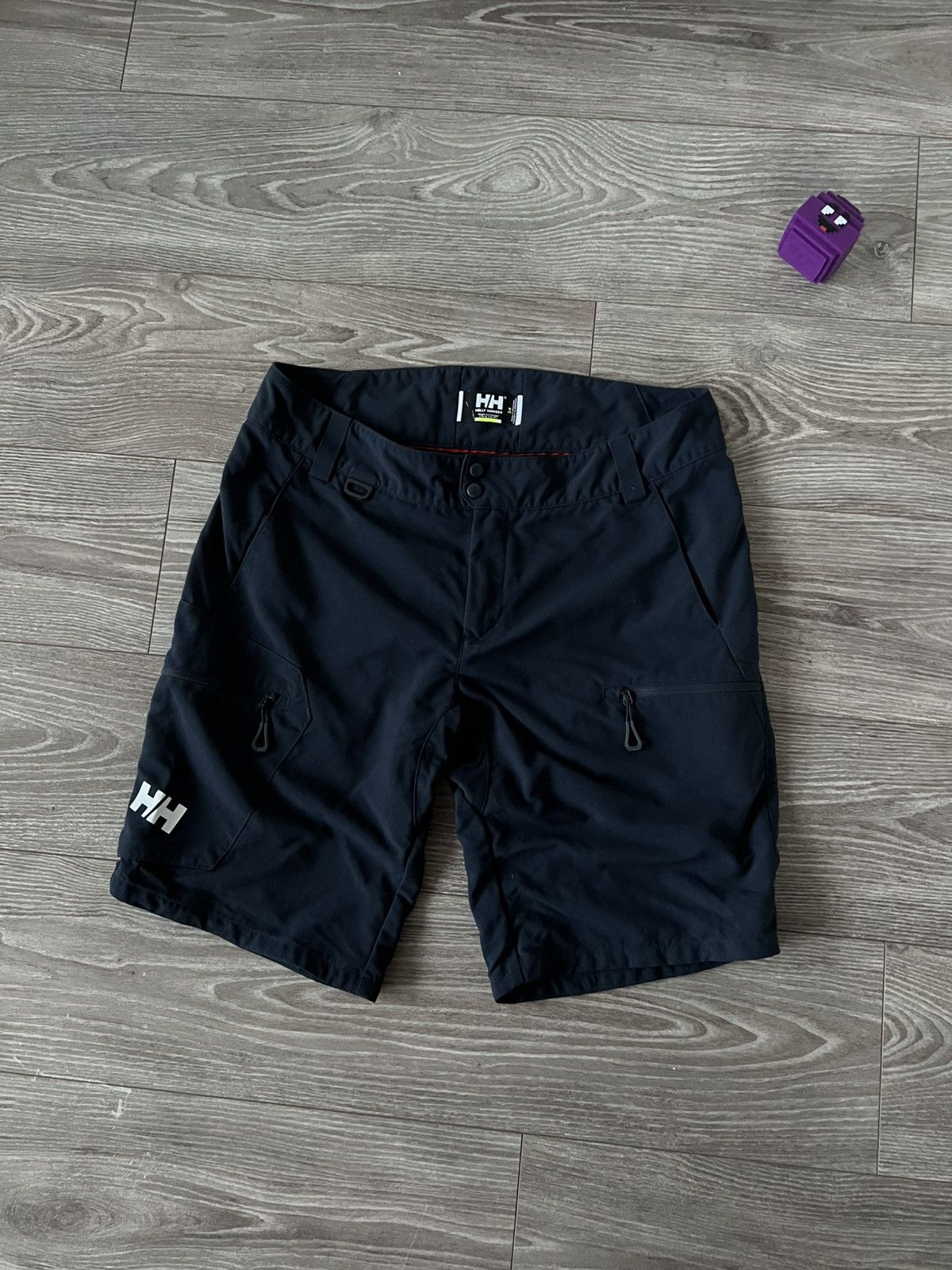 Helly Hansen Helly Hansen Men’s Tech Gorpcore Multi Pocket Trail Shorts Size US 34 / EU 50 - 1 Thumbnail