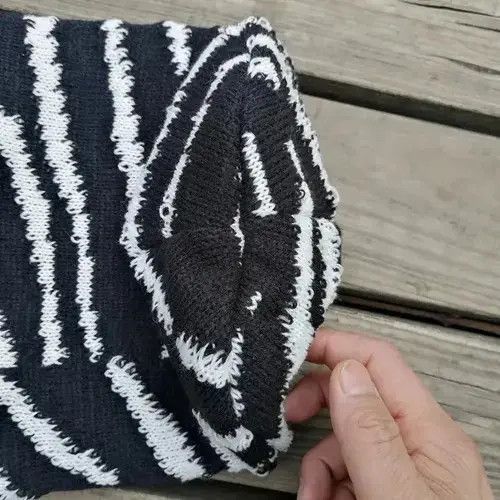 Other Winter Hat Zebra Pattern Knitted Beanie Size ONE SIZE - 4 Thumbnail
