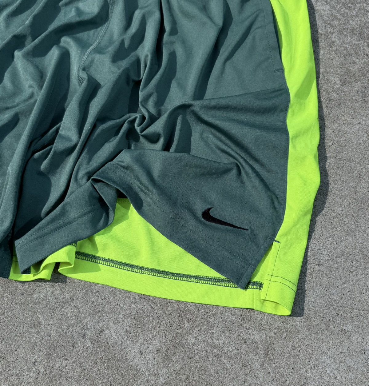 Other Vintage Nike y2k wide buggy streetwear oversize track shorts Size US 34 / EU 50 - 10 Thumbnail