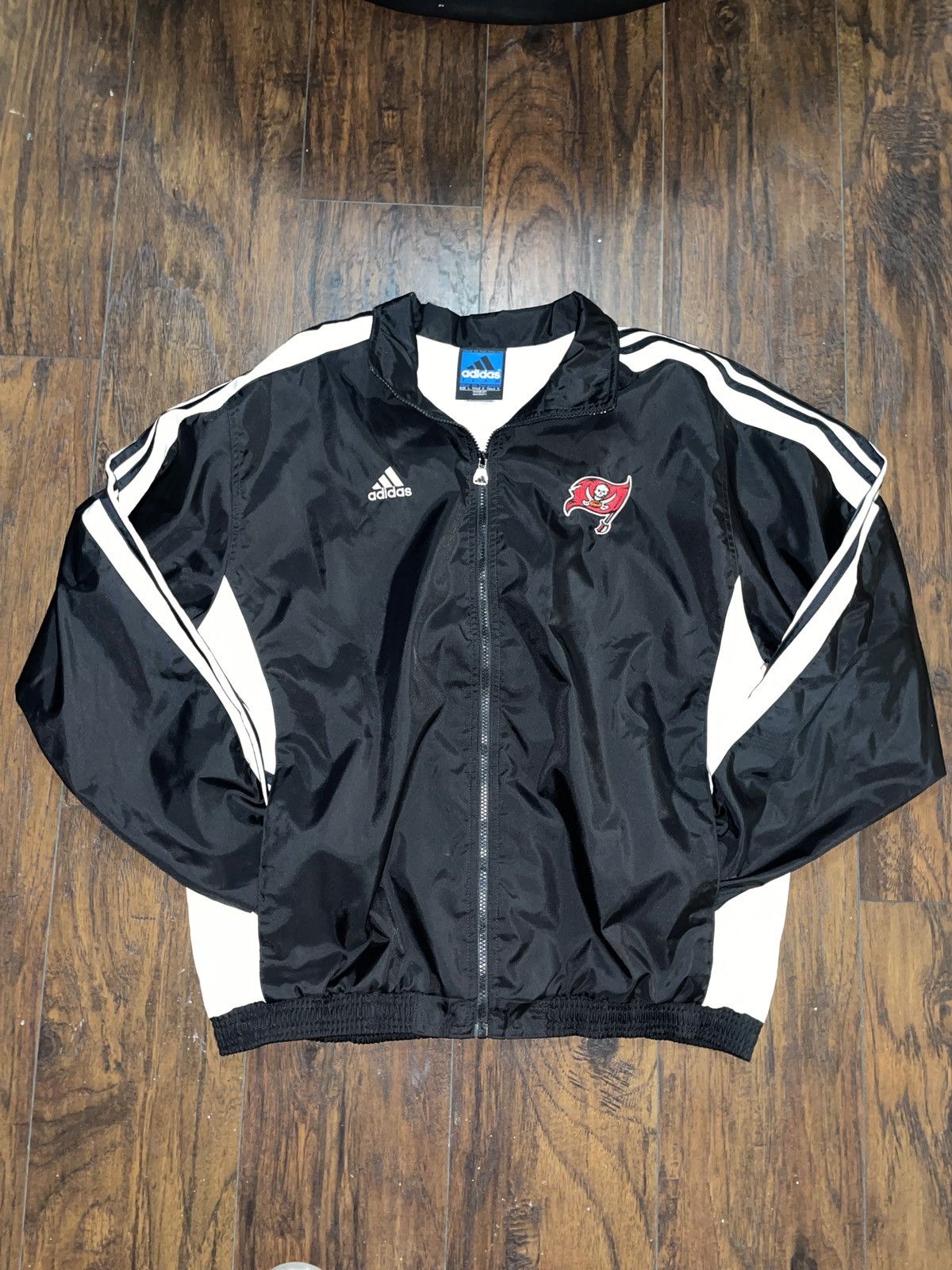 Adidas Adidas NFL Buccaneers zip Jacket Size US L / EU 52-54 / 3 - 1 Thumbnail