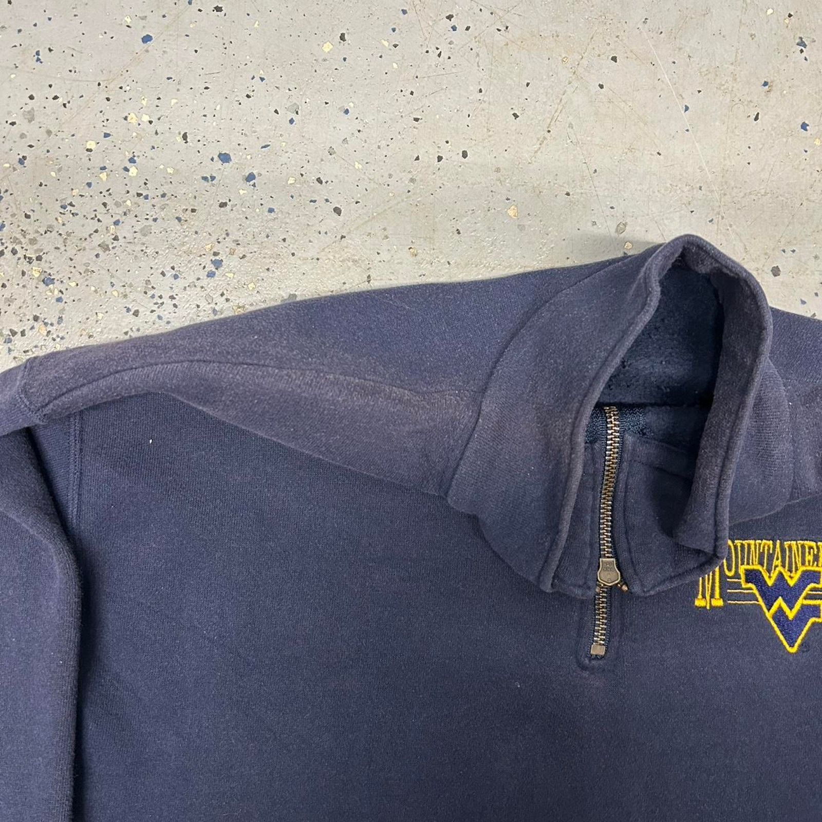 Lee VTG Navy and yellow West Virginia University quarter zip Size US L / EU 52-54 / 3 - 3 Thumbnail
