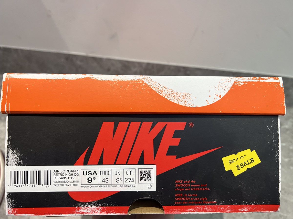 Jordan Brand Air Jordan 1 Retro High OG Chicago Lost and Found Size US 9.5 / EU 42-43 - 9 Thumbnail