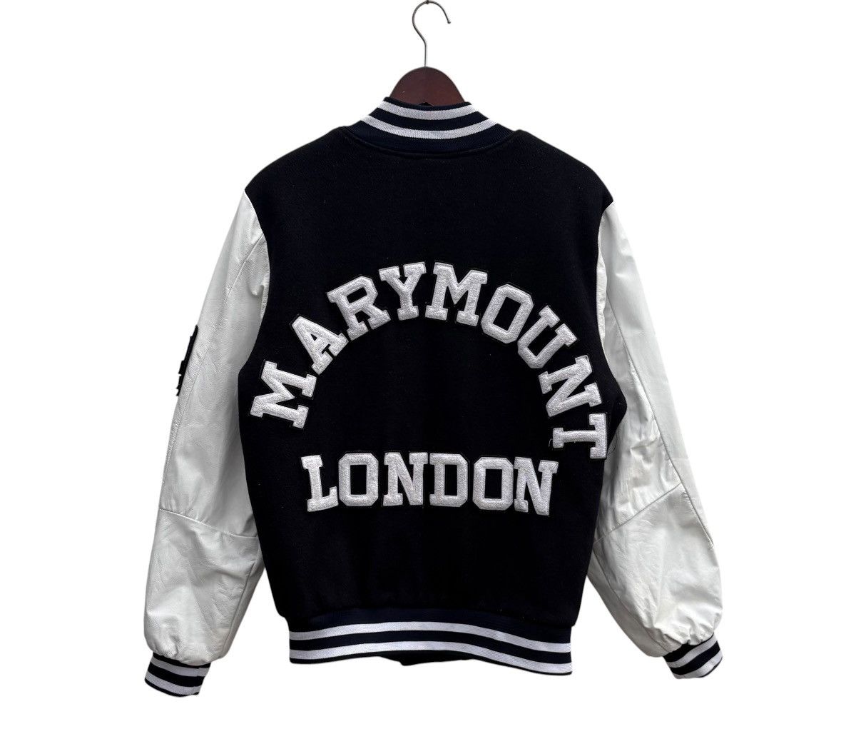 Vintage Vintage Marymount International School London Varsity Jacket Size US S / EU 44-46 / 1 - 1 Thumbnail