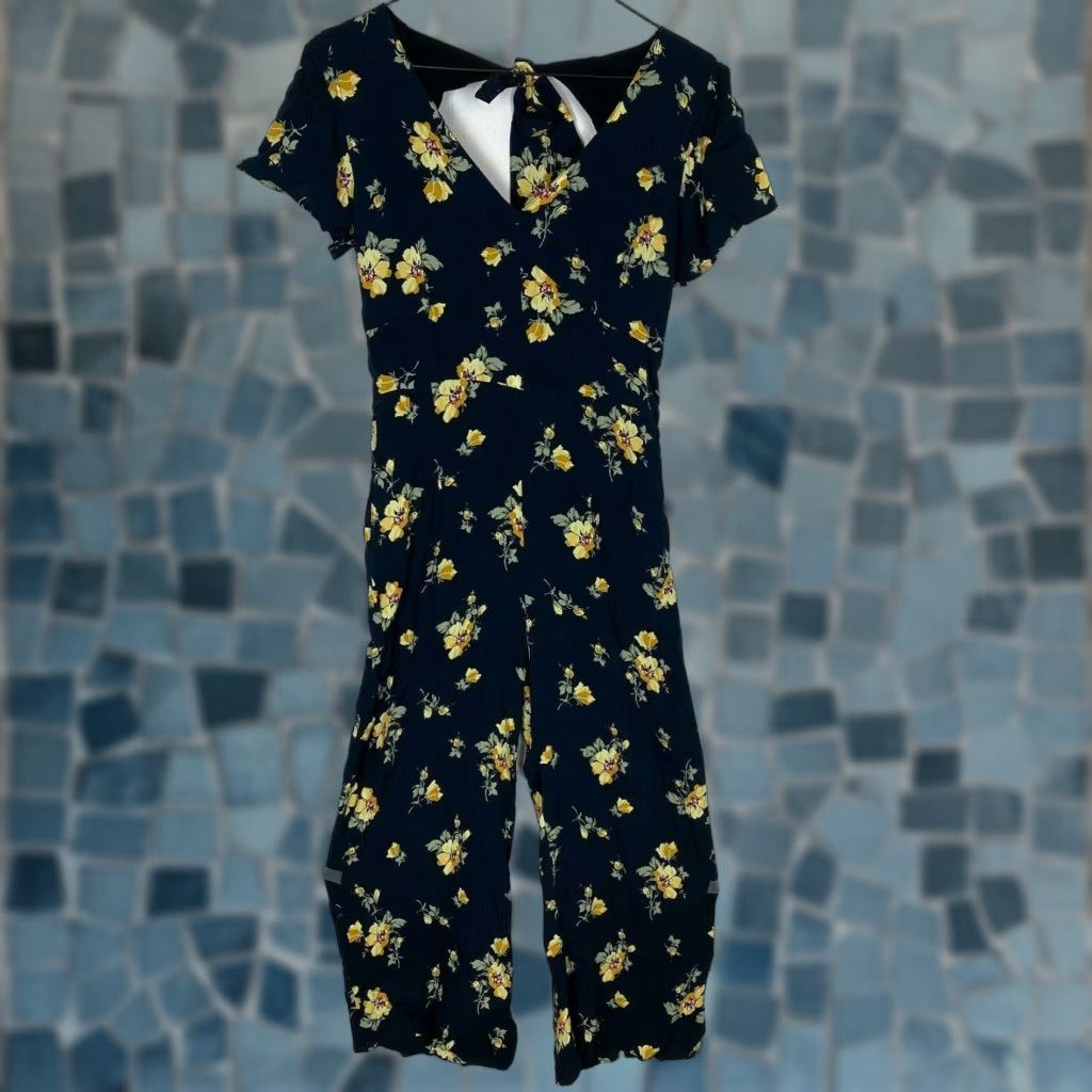 Abercrombie & Fitch Jumpsuit Womans S NWT Blue Floral Short Sleeve Cropped
