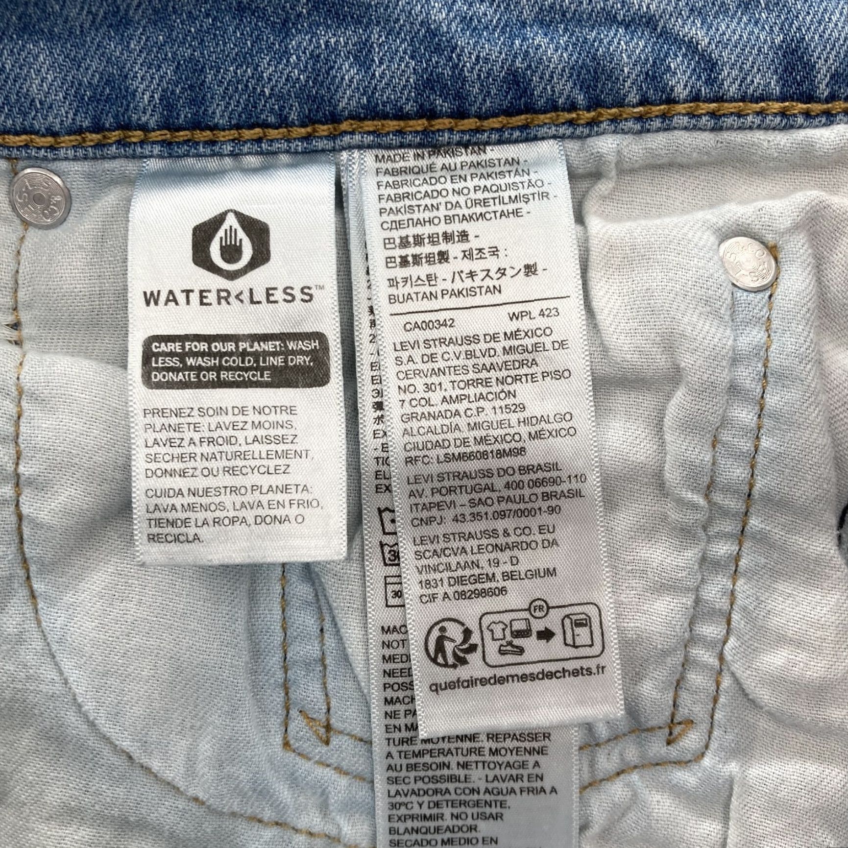 Levi's VINTAGE Levis 513 Jeans Mens 33x27 Slim Fit Stretch Straight Leg Medium Wash Blue Denim Size US 33 - 4 Thumbnail