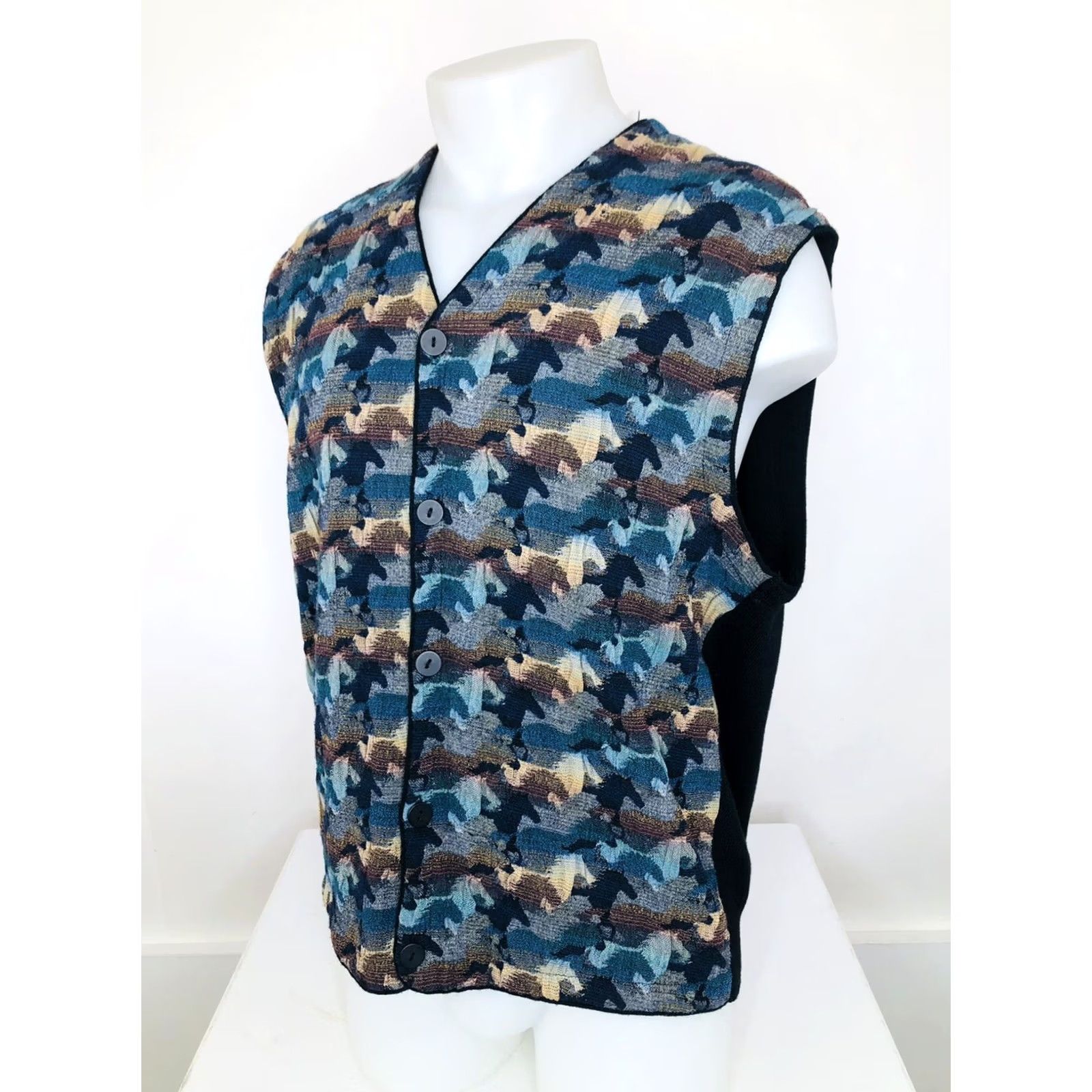 Neiman Marcus Neiman Marcus Wool Blend Horse Racing Equestrian Sweater Vest M Multicolor Mens Size US M / EU 48-50 / 2 - 2 Thumbnail