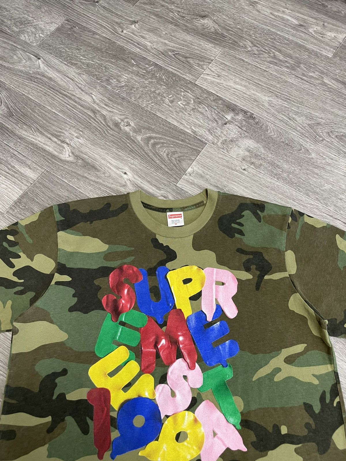 Supreme Supreme New York Balloons Tee Camo Green Size US M / EU 48-50 / 2 - 2 Thumbnail