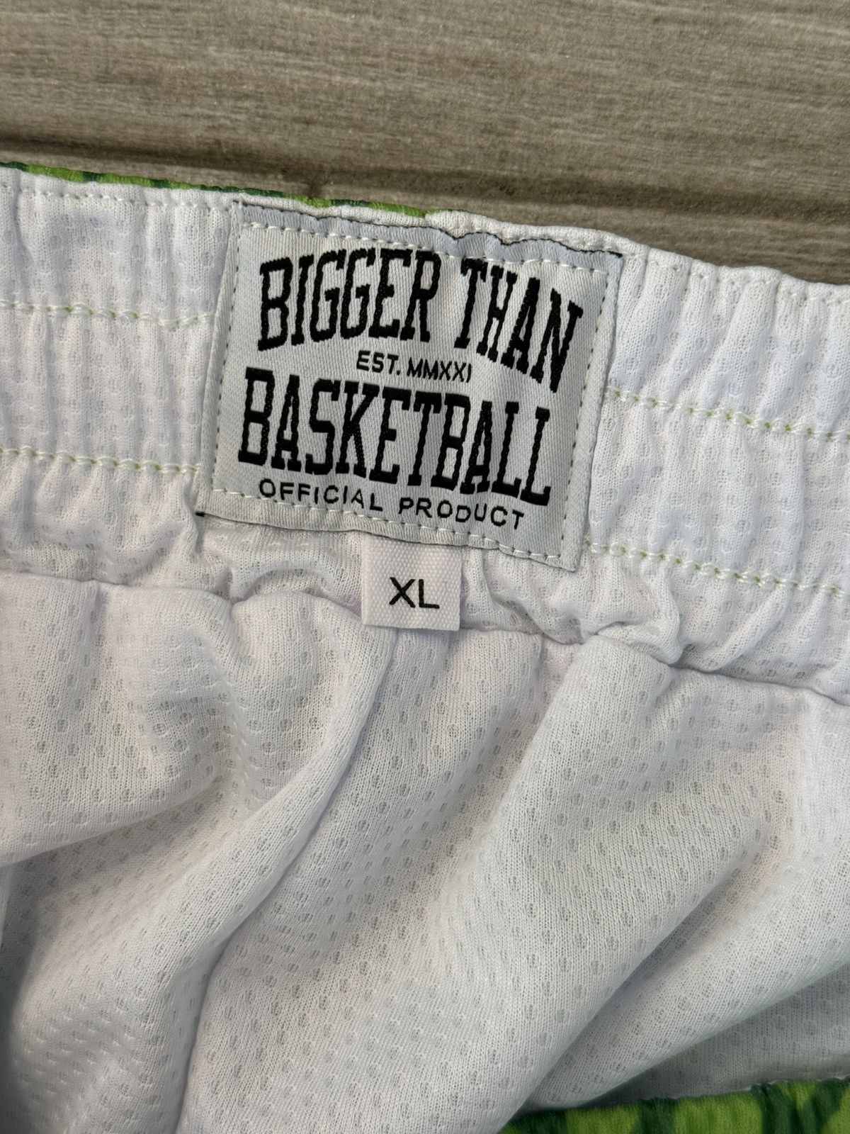 Other Men's Bigger Than Basketball Grinch Mesh Shorts Green Sz XL Size US 36 / EU 52 - 4 Thumbnail