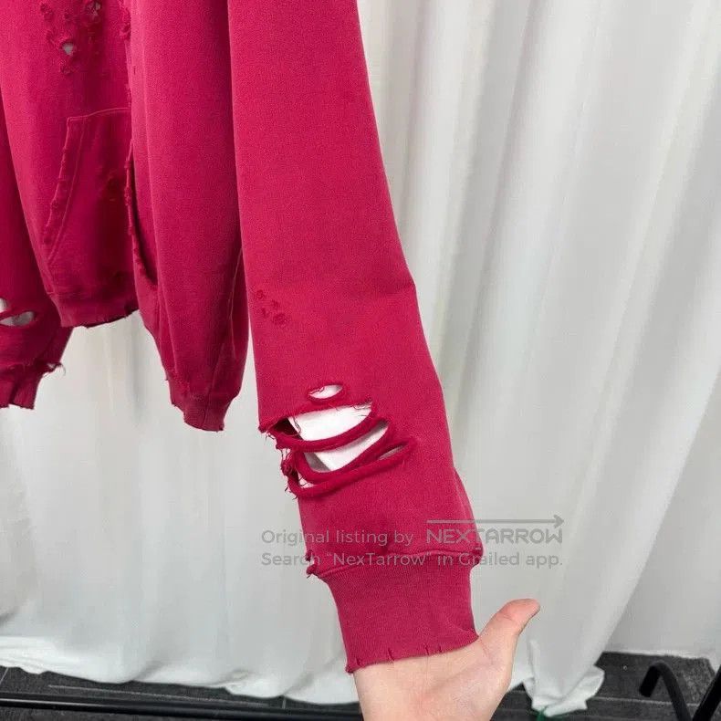 Balenciaga Balenciaga Distressed Logo Hoodie. Size US XXS / EU 40 - 4 Thumbnail