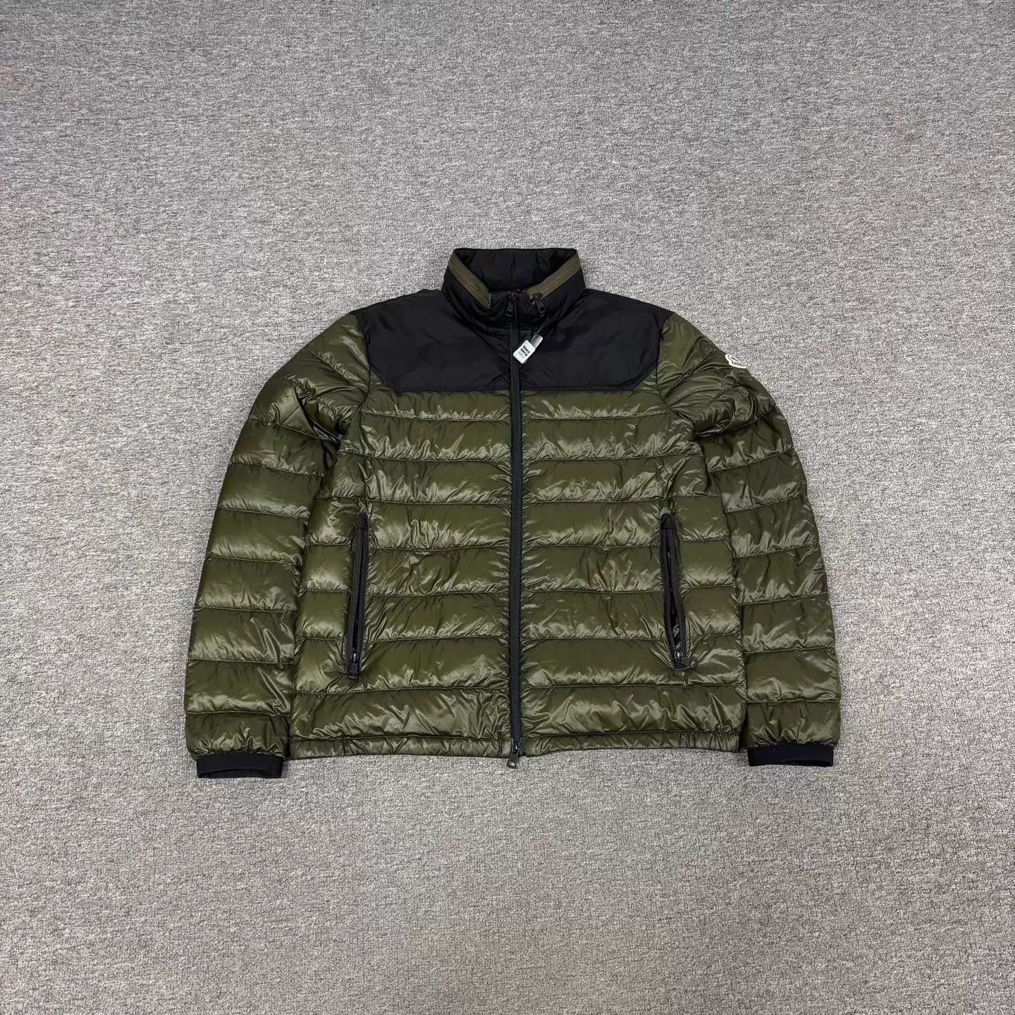 Moncler Moncler Silvere stand collar down jacket size 3 99 new Size US L / EU 52-54 / 3 - 1 Thumbnail