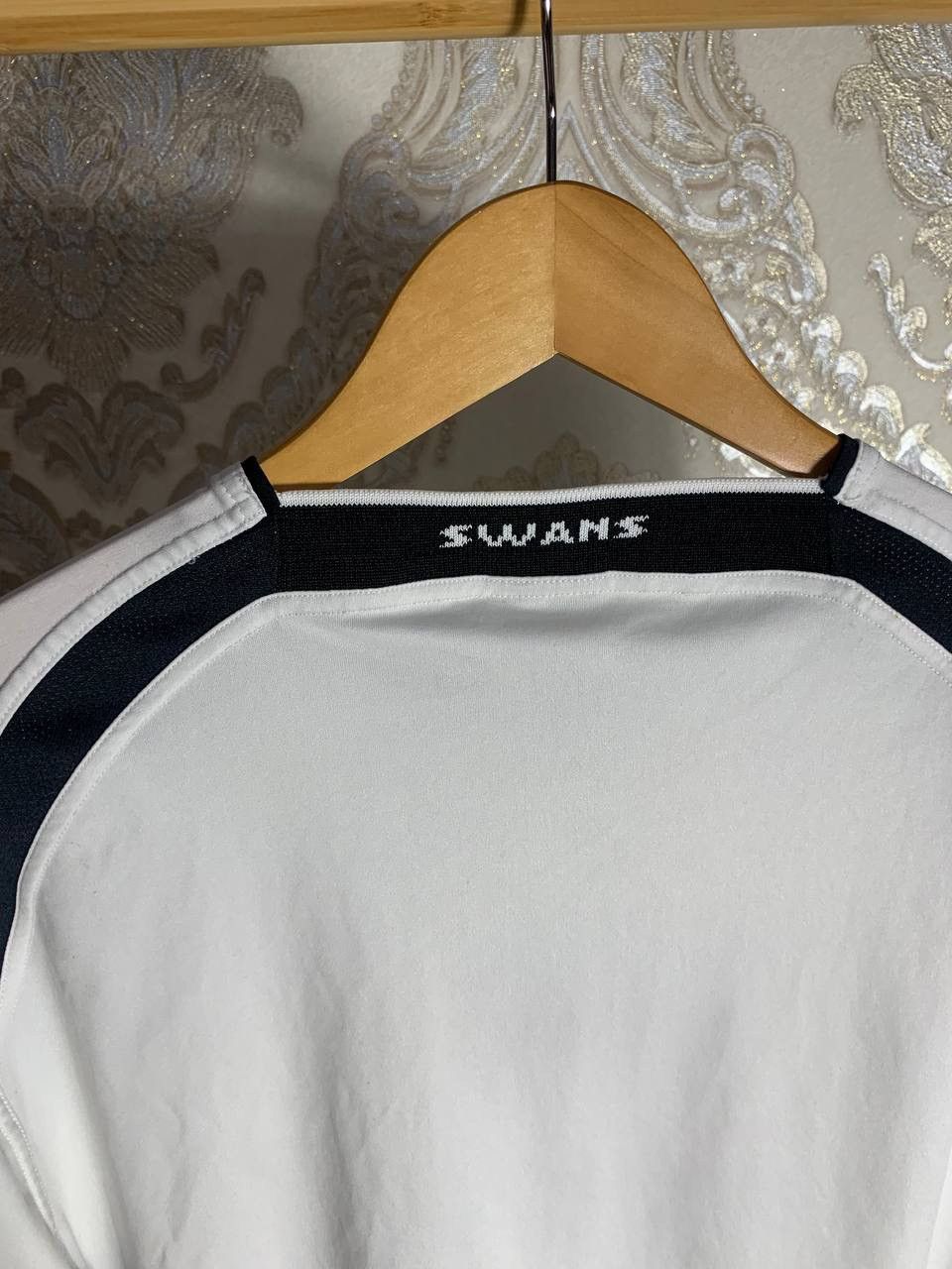 Macron VERY RARE MACRON SWANSEA CITY ENGLAND SOCCER JERSEY RETRO Size US L / EU 52-54 / 3 - 7 Thumbnail