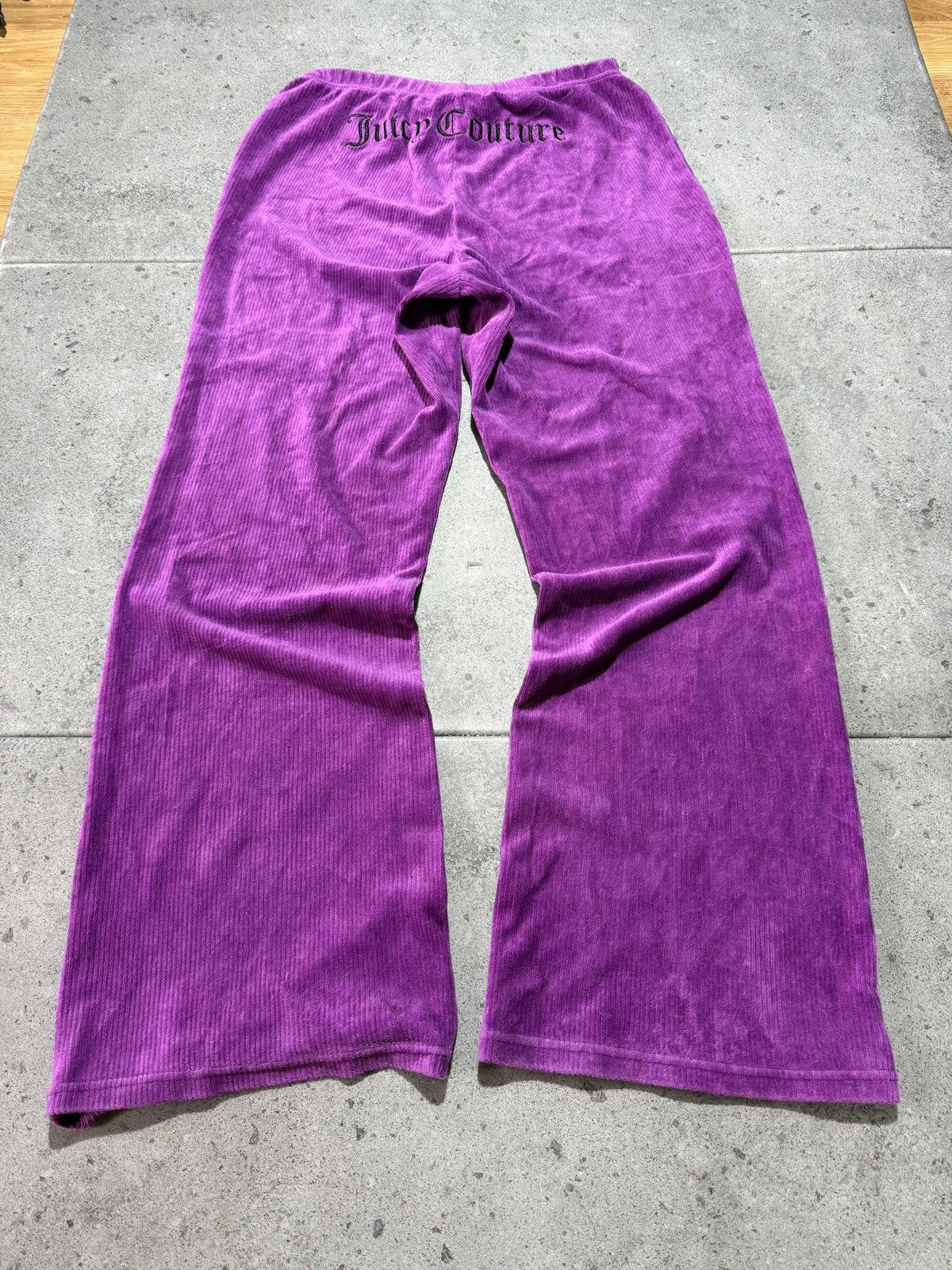 Juicy Couture Velveteen Velour Juice Couture purple pants bell bottom Size 30" / US 8 / IT 44 - 2 Thumbnail