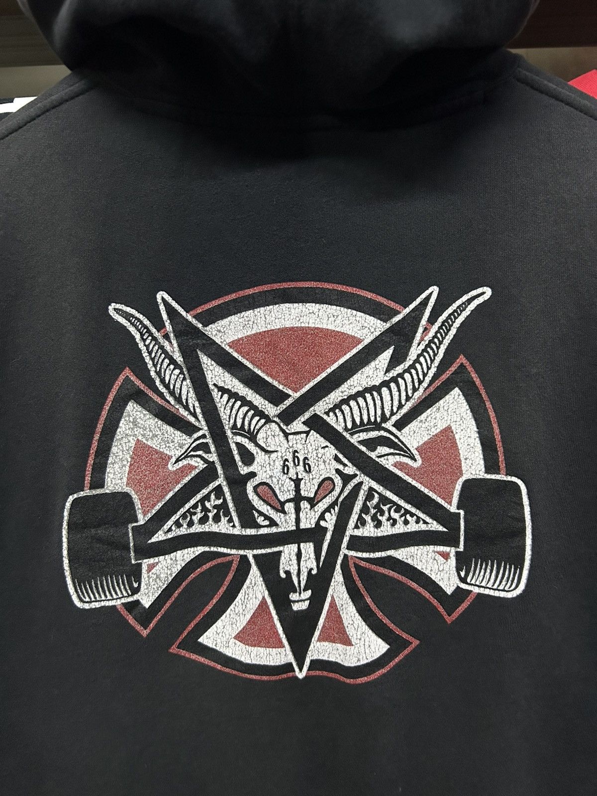 Independent Truck Co. Vintage thrashed independent truck hoodie Size US M / EU 48-50 / 2 - 8 Thumbnail