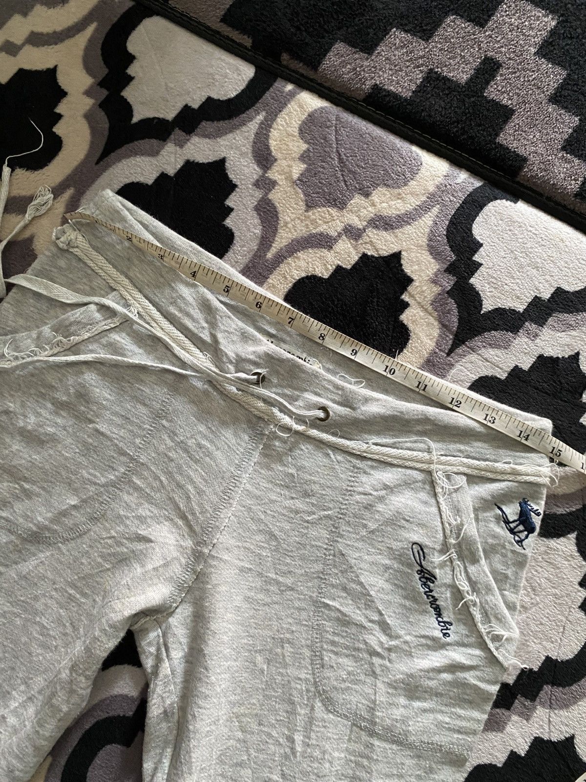 Abercrombie & Fitch Abercrombie distressed flared sweatpants lgb style Size US 28 / EU 44 - 13 Thumbnail