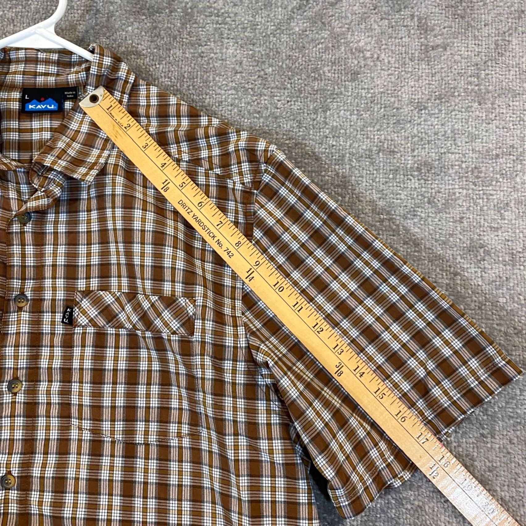 KAVU KAVU Shirt Mens Large Gray Brown Plaid Button Up Hiking Trail Top Short Sleeve Size US L / EU 52-54 / 3 - 5 Thumbnail
