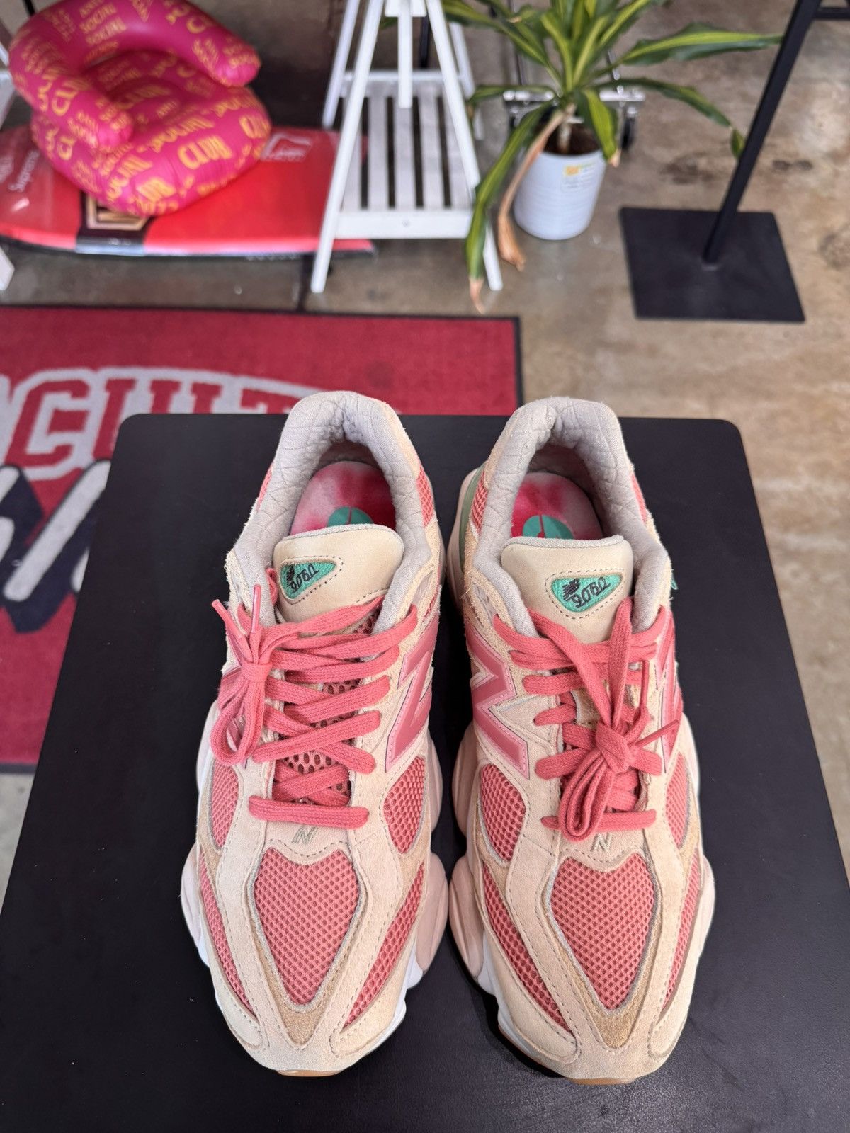 New Balance New Balance 9060 Joe Freshgood Cookie Pink Size 10 (2022) Size US 10 / EU 43 - 2 Thumbnail