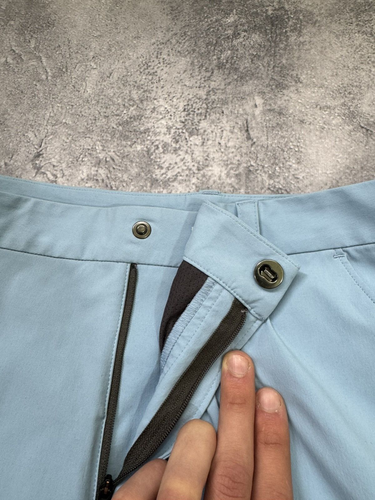 Oakley NEW Y2K Oakley Track Pants light blue Size US 34 / EU 50 - 11 Thumbnail
