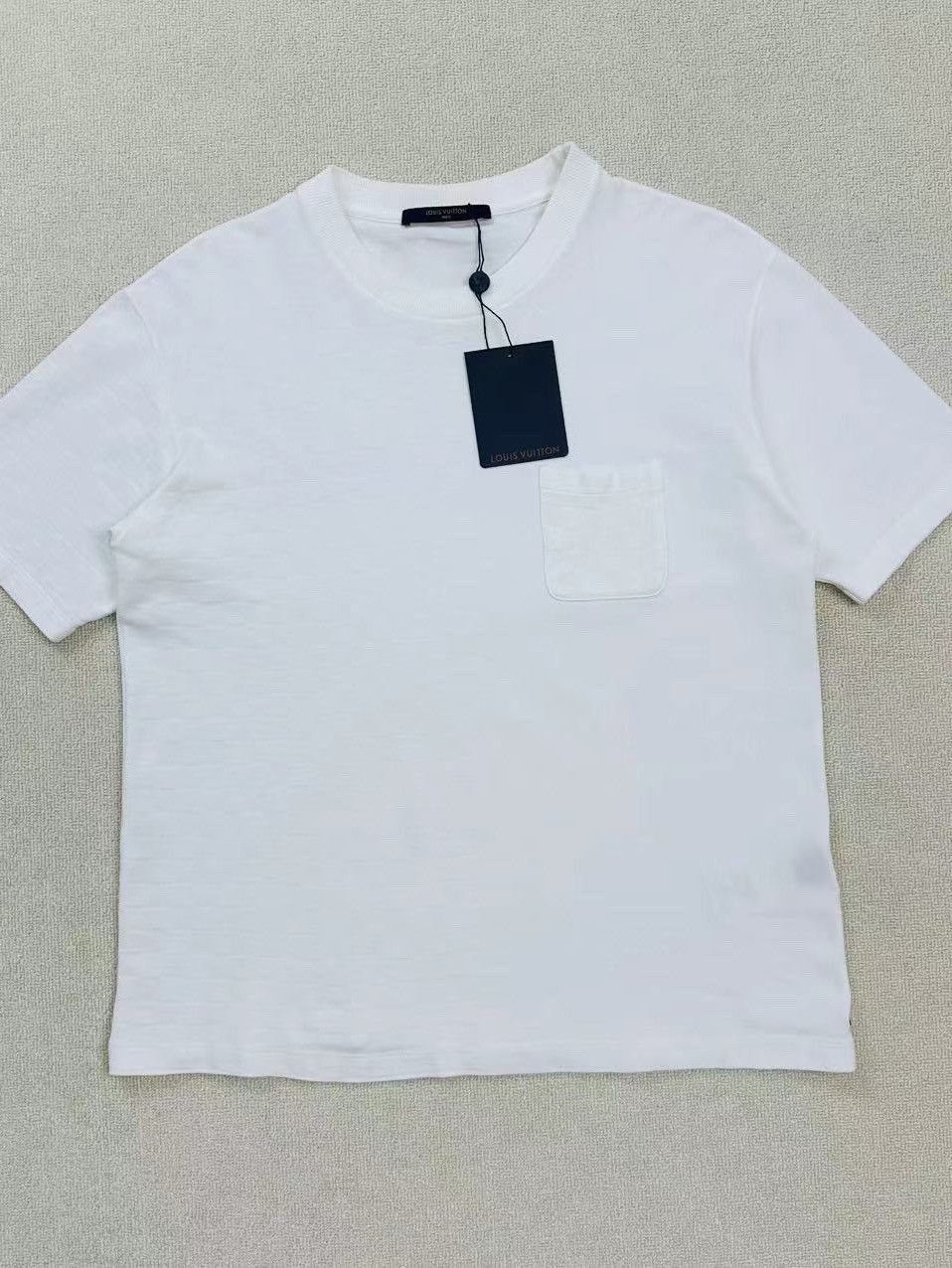 Louis Vuitton Louis Vuitton Pocket T-Shirt Size L Size US L / EU 52-54 / 3 - 1 Thumbnail