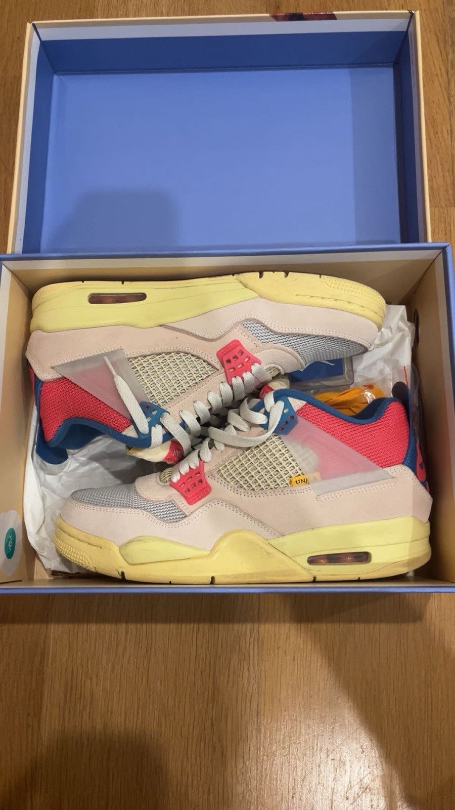 Air Jordan 4 Union Guava