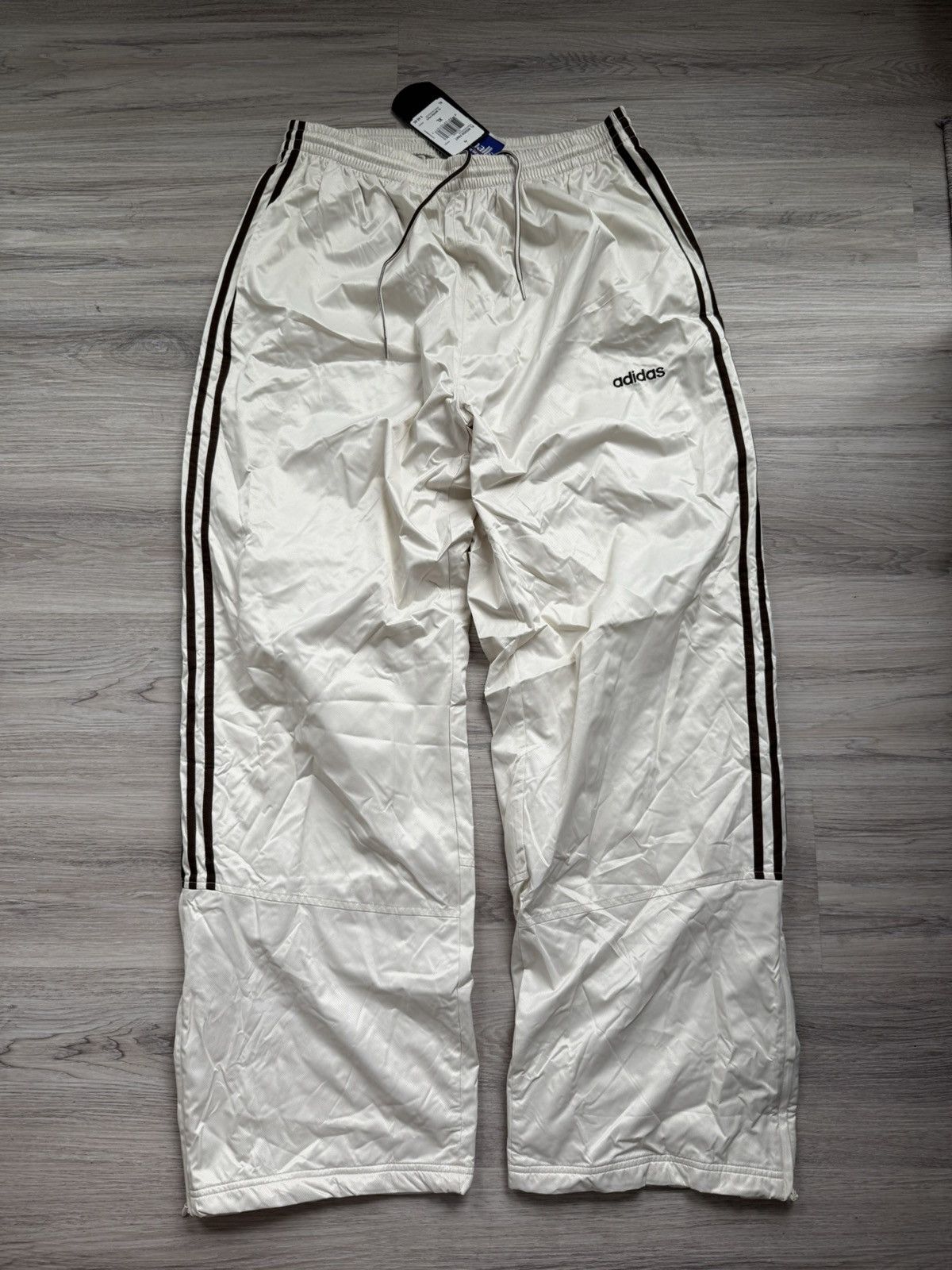 Vintage Vintage Adidas Woven Pants NWT Size US 36 / EU 52 - 1 Thumbnail