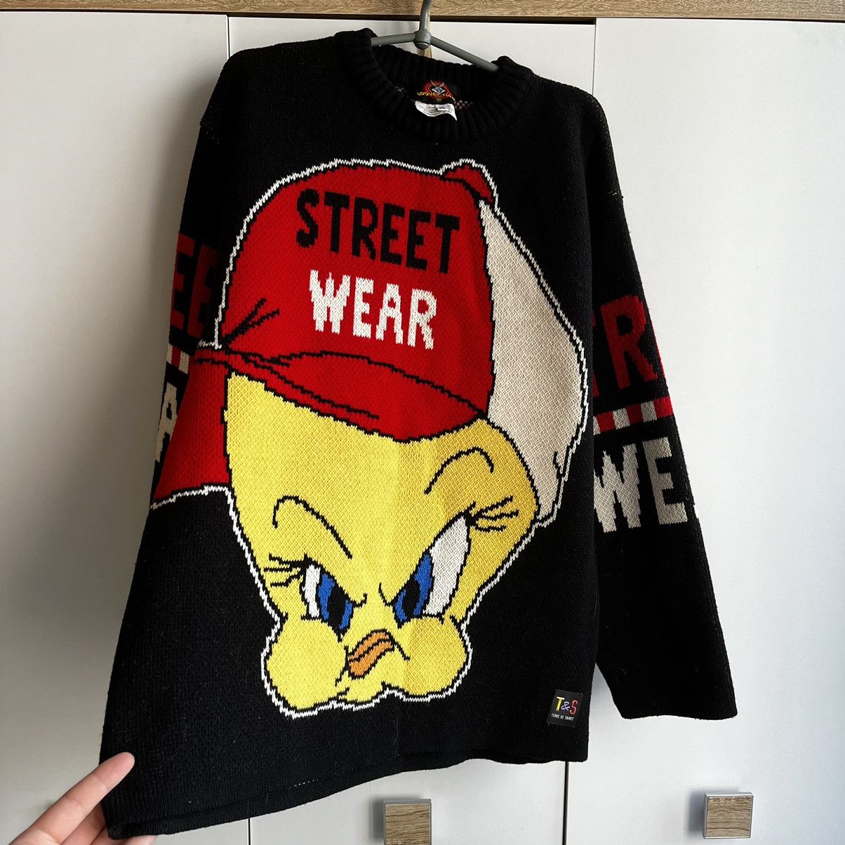 Cartoon Network Black Looney Tunes Tweety Streetwear Sweater Size XL Size US XL / EU 56 / 4 - 2 Thumbnail