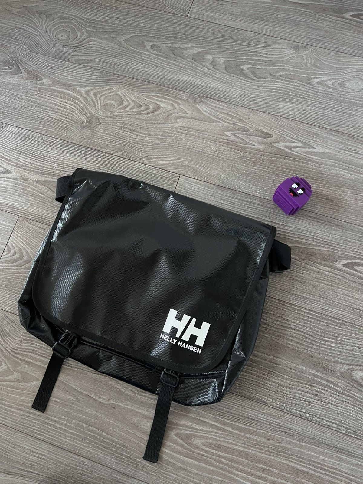 Helly Hansen Helly Hansen Tent Material Waterproof Y2k Rare Freitag Bag Size ONE SIZE - 2 Thumbnail