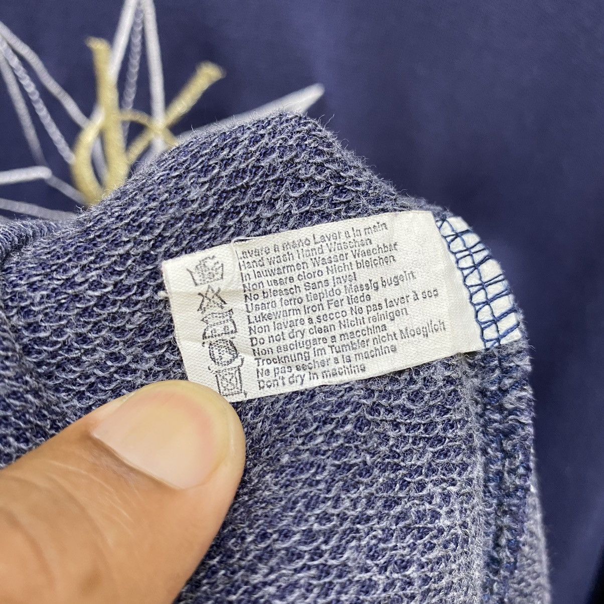 Yves Saint Laurent Vintage 90s YSL Sweatshirt Light Cotton Made in Italy Size US S / EU 44-46 / 1 - 14 Thumbnail