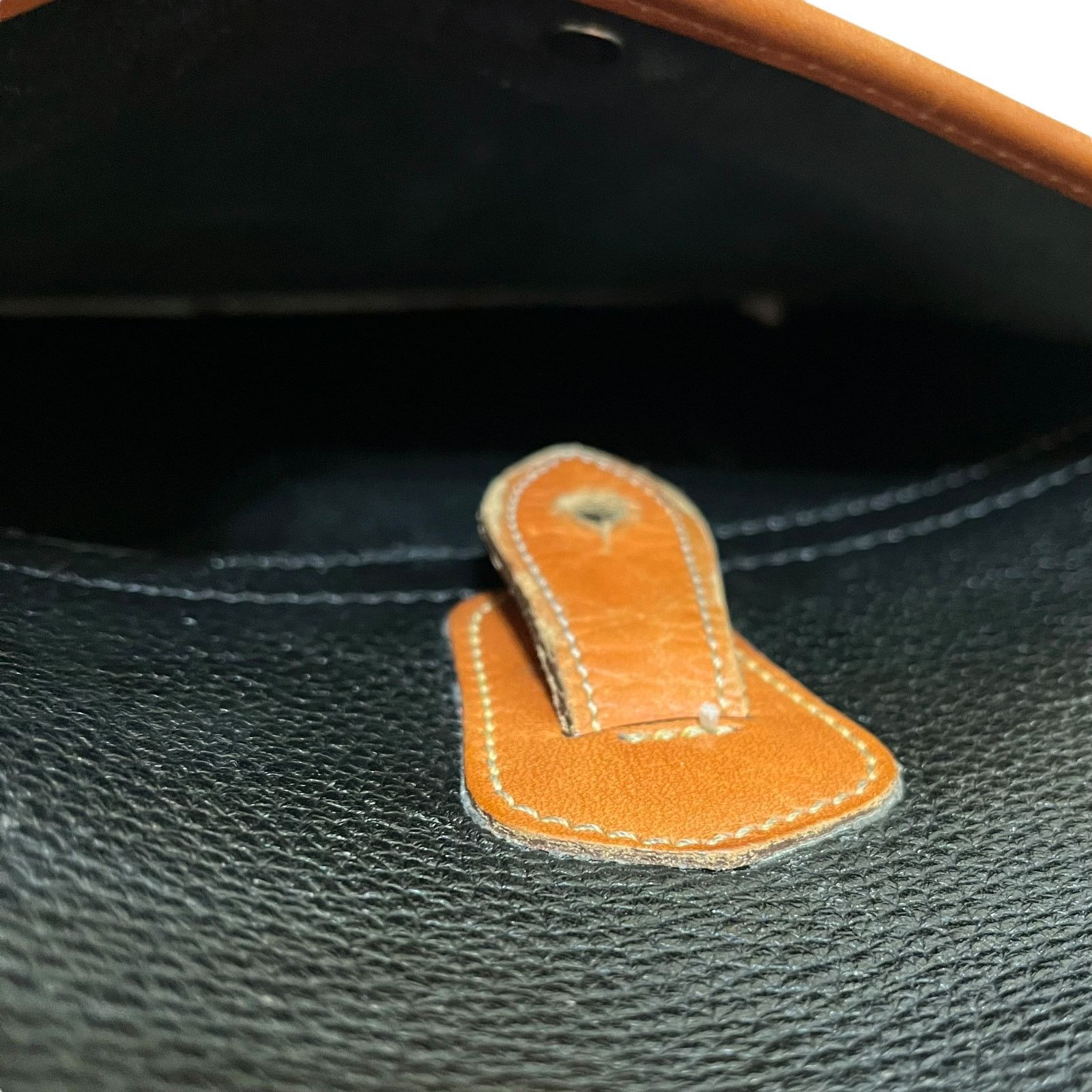 Dooney & Bourke × Vintage Vintage Dooney & Bourke Cavalry Spectator AWL Shoulder Bag Size ONE SIZE - 10 Thumbnail