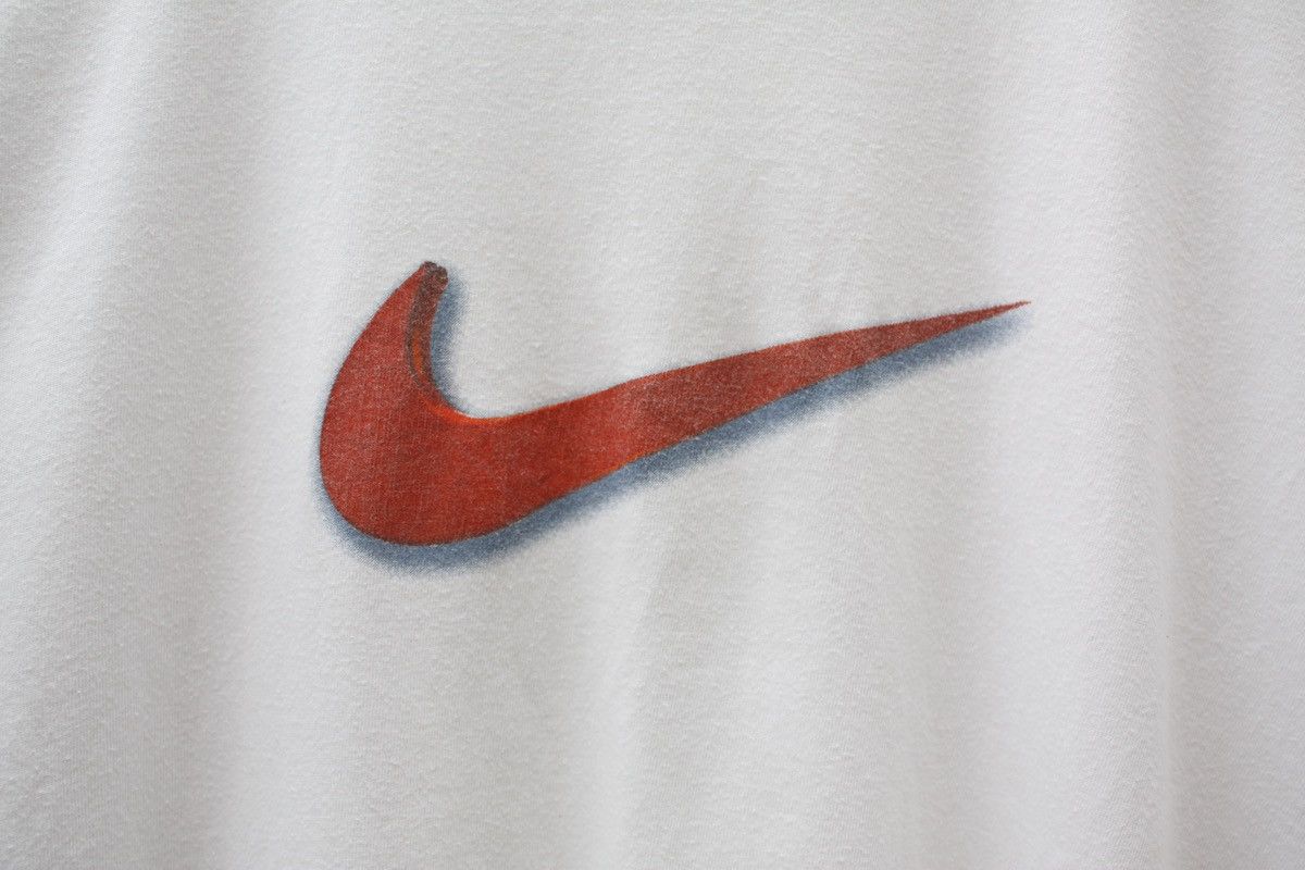 Nike Vintage Nike Big Swoosh Tee Size US XXL / EU 58 / 5 - 2 Thumbnail