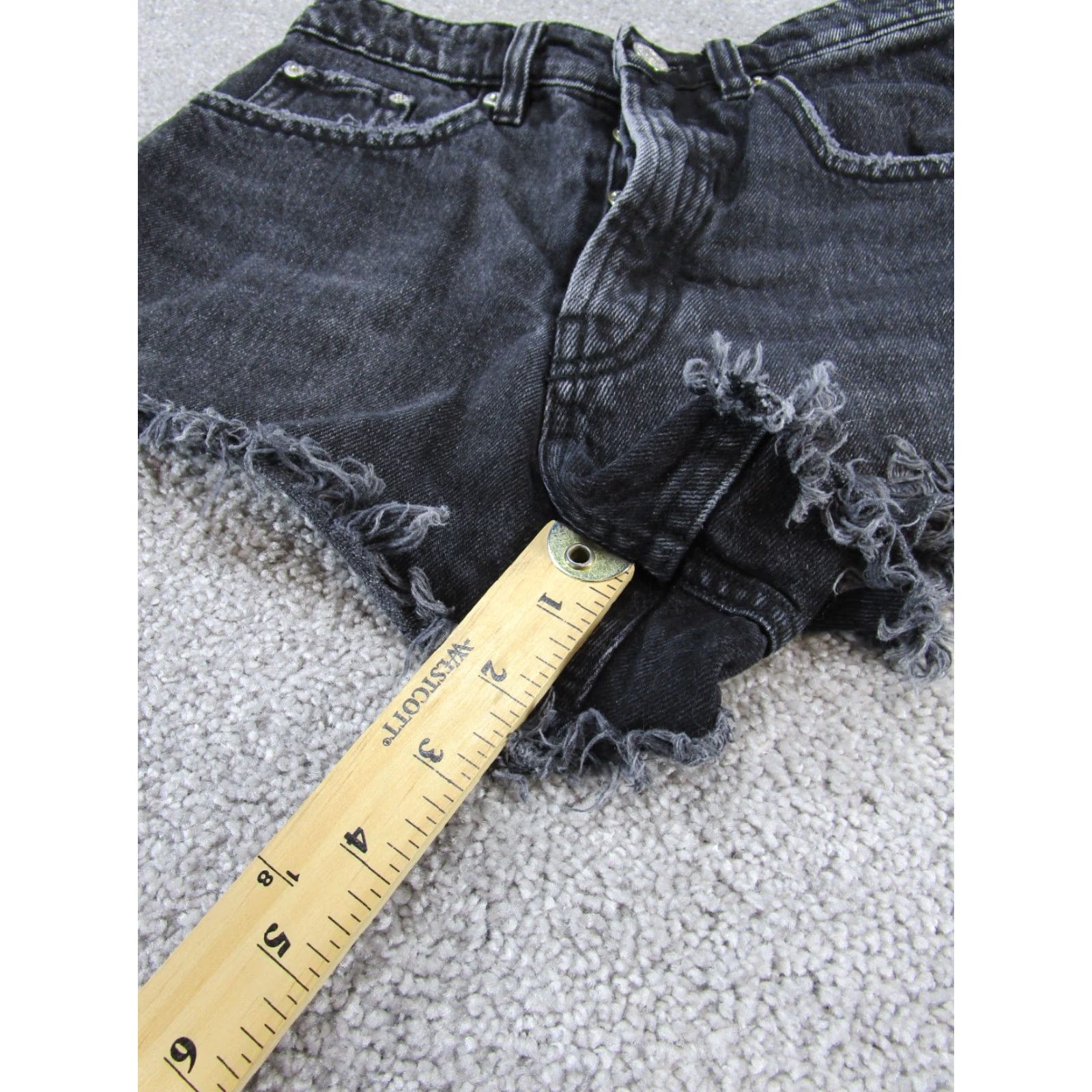 Zara VINTAGE Zara Denim Shorts Women 2 Gray Button Fly Cut-Off 90s Festival Vintage style Womens Shorts Size 26" / US 2 / IT 38 - 3 Thumbnail